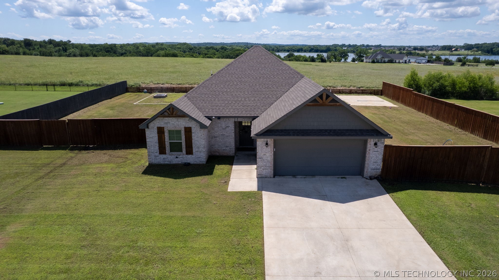 571 Lake Meadow Loop Property Photo 29