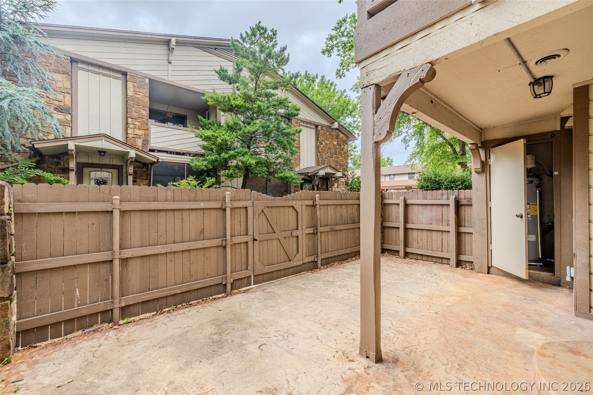 6504 S Memorial Drive 12e Property Photo 28
