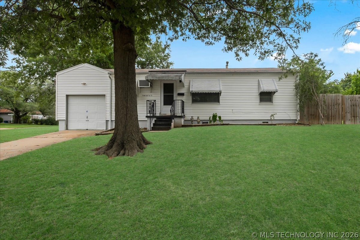 7104 E 8th Street Property Photo 1