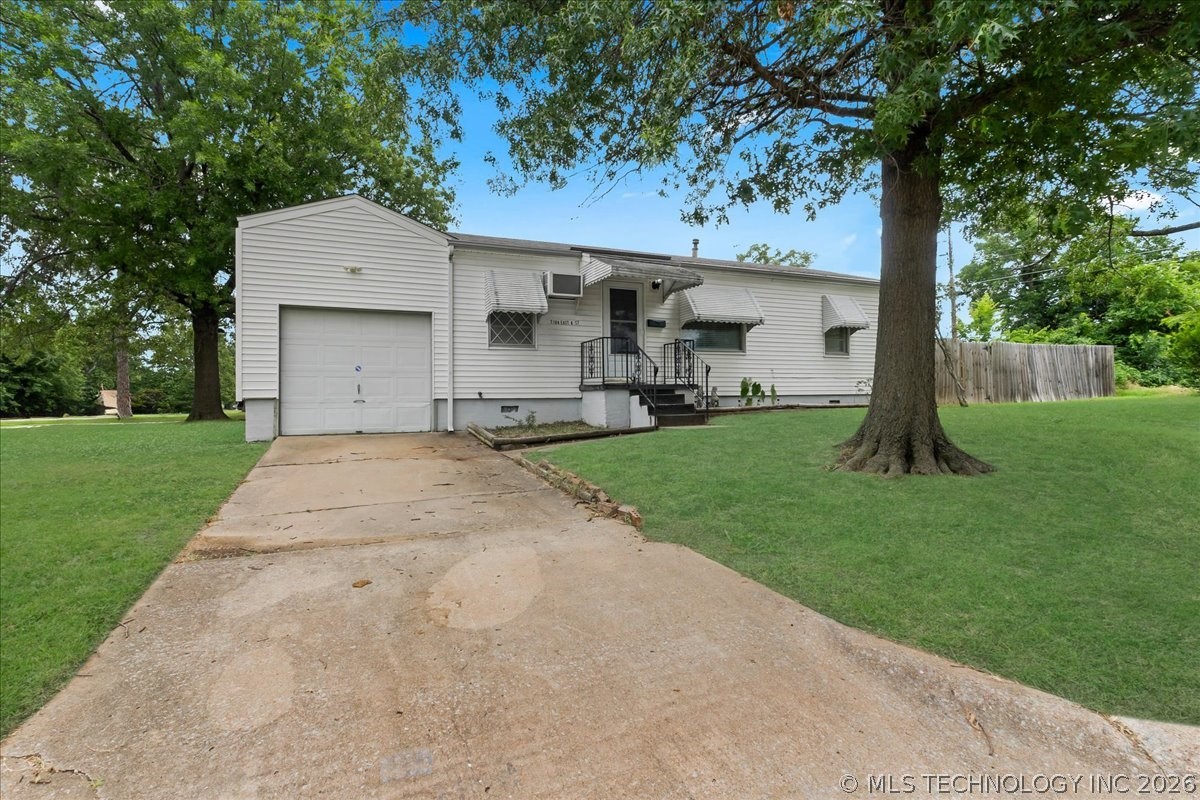 7104 E 8th Street Property Photo 7