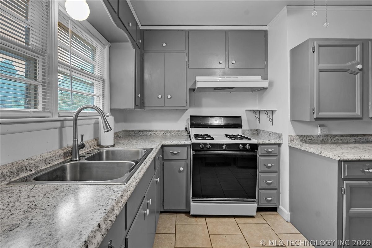 7104 E 8th Street Property Photo 12
