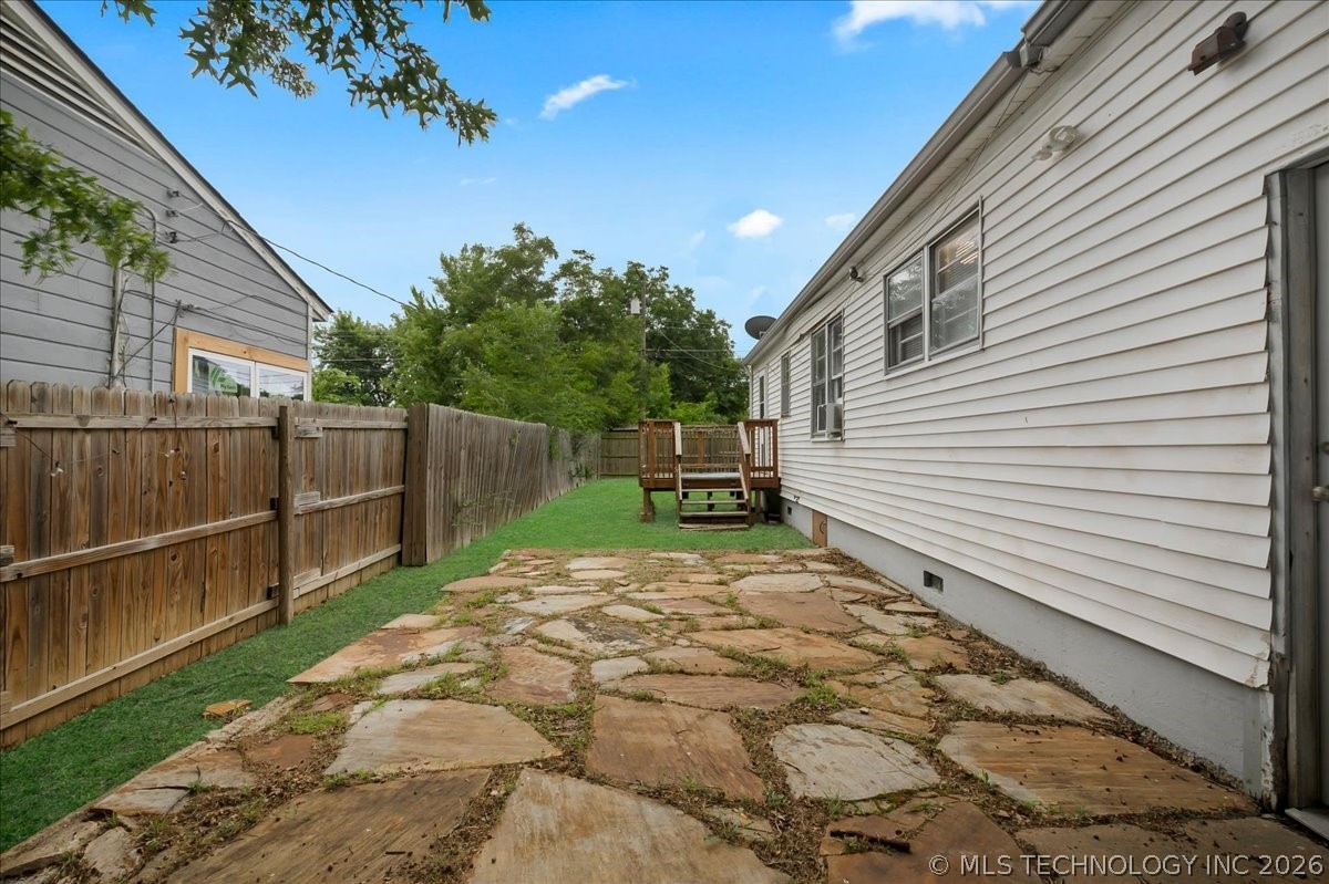 7104 E 8th Street Property Photo 27