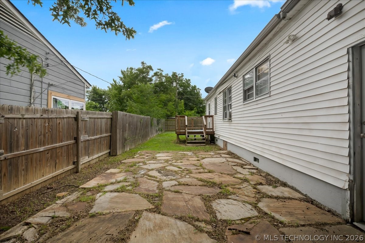 7104 E 8th Street Property Photo 28