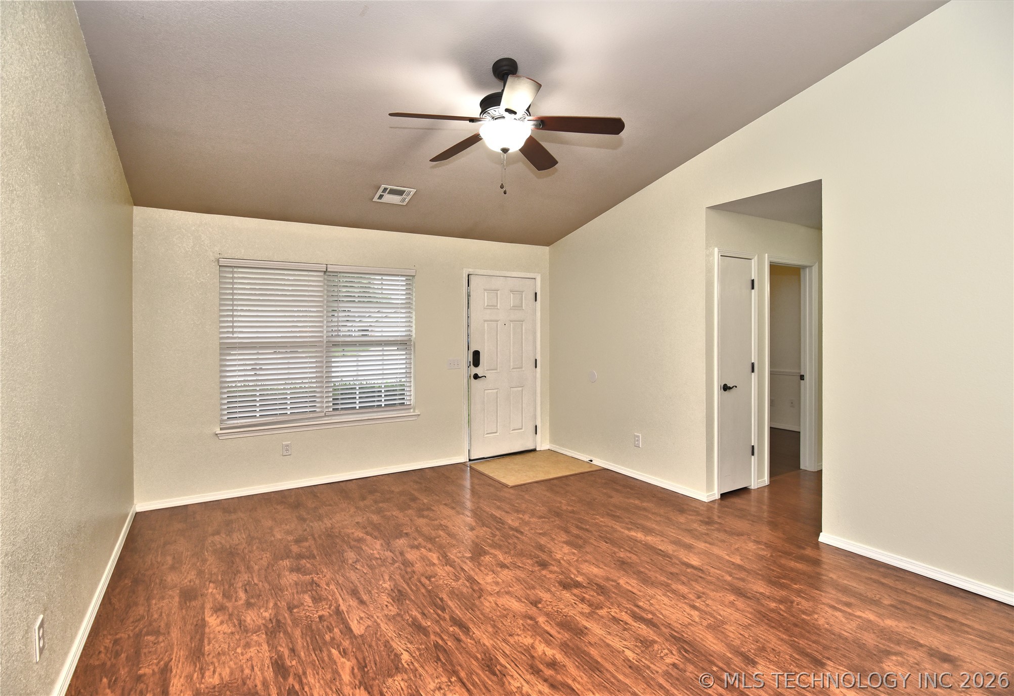 7842 E 132nd Street Property Photo 5