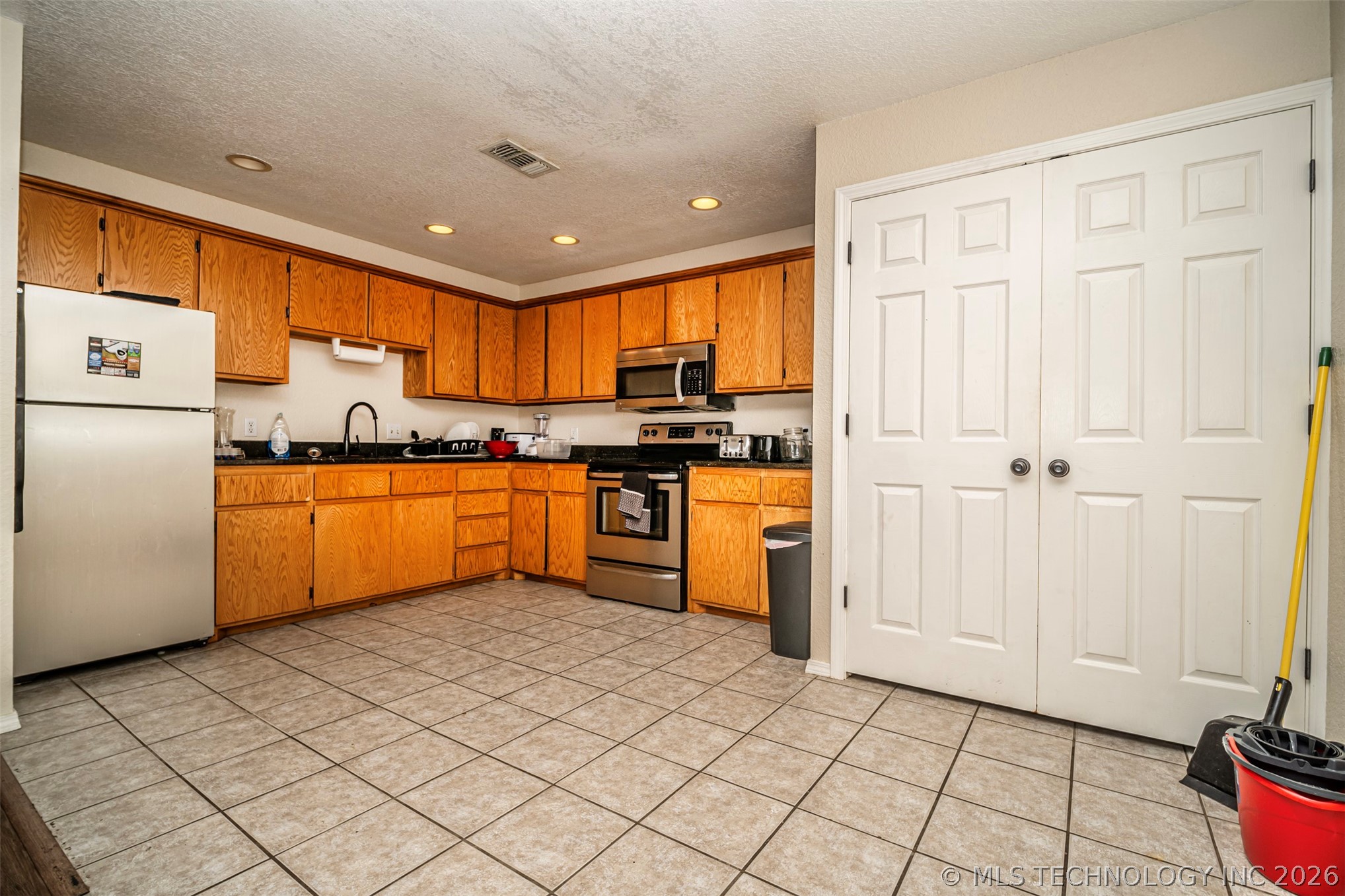 204 S 11th Property Photo 14