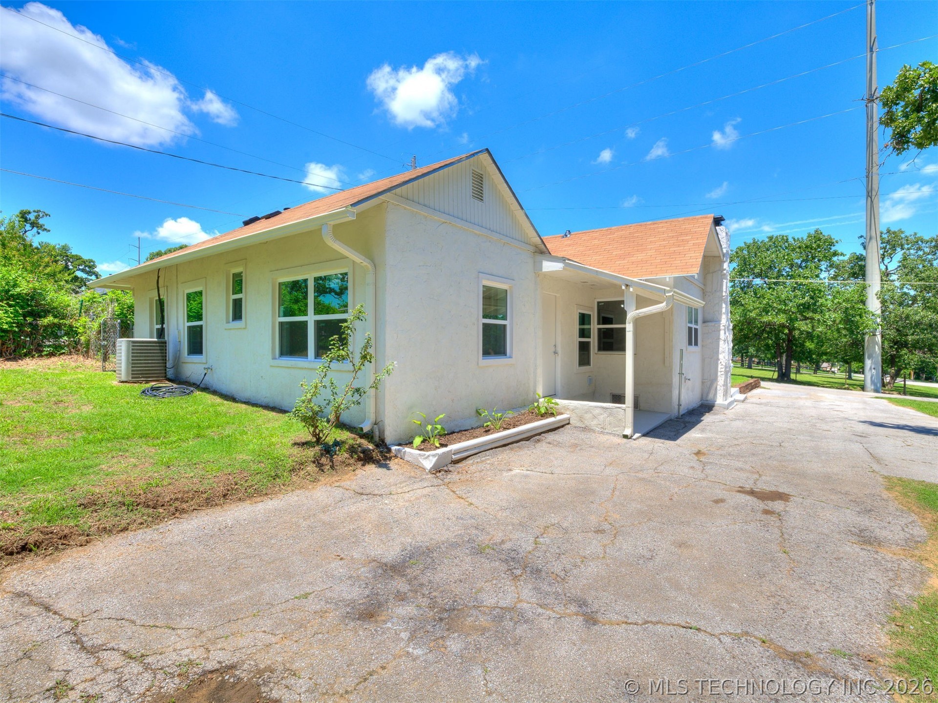 3130 W 58th Street Property Photo 44