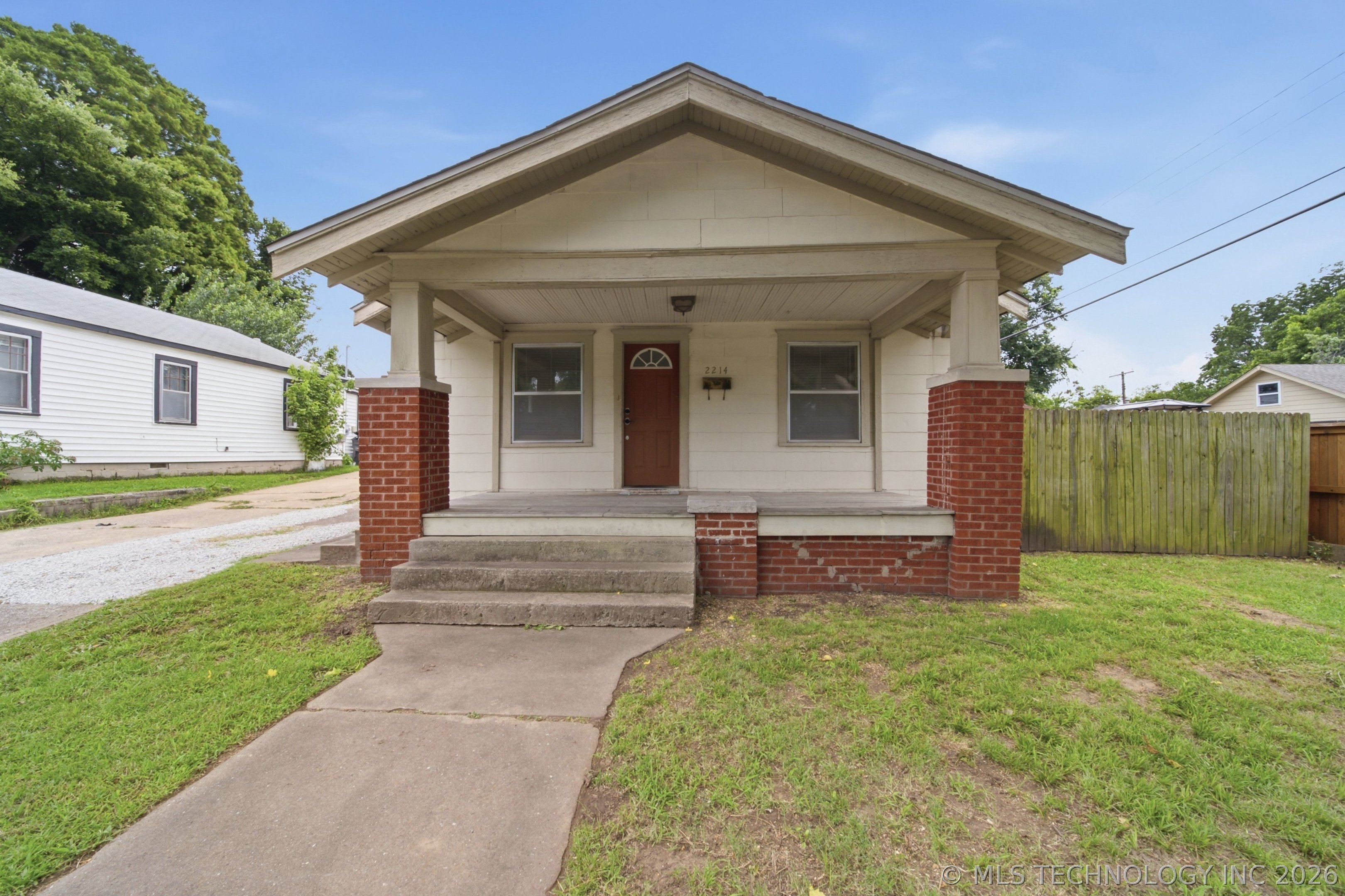 2214 E 12th Place Property Photo 1
