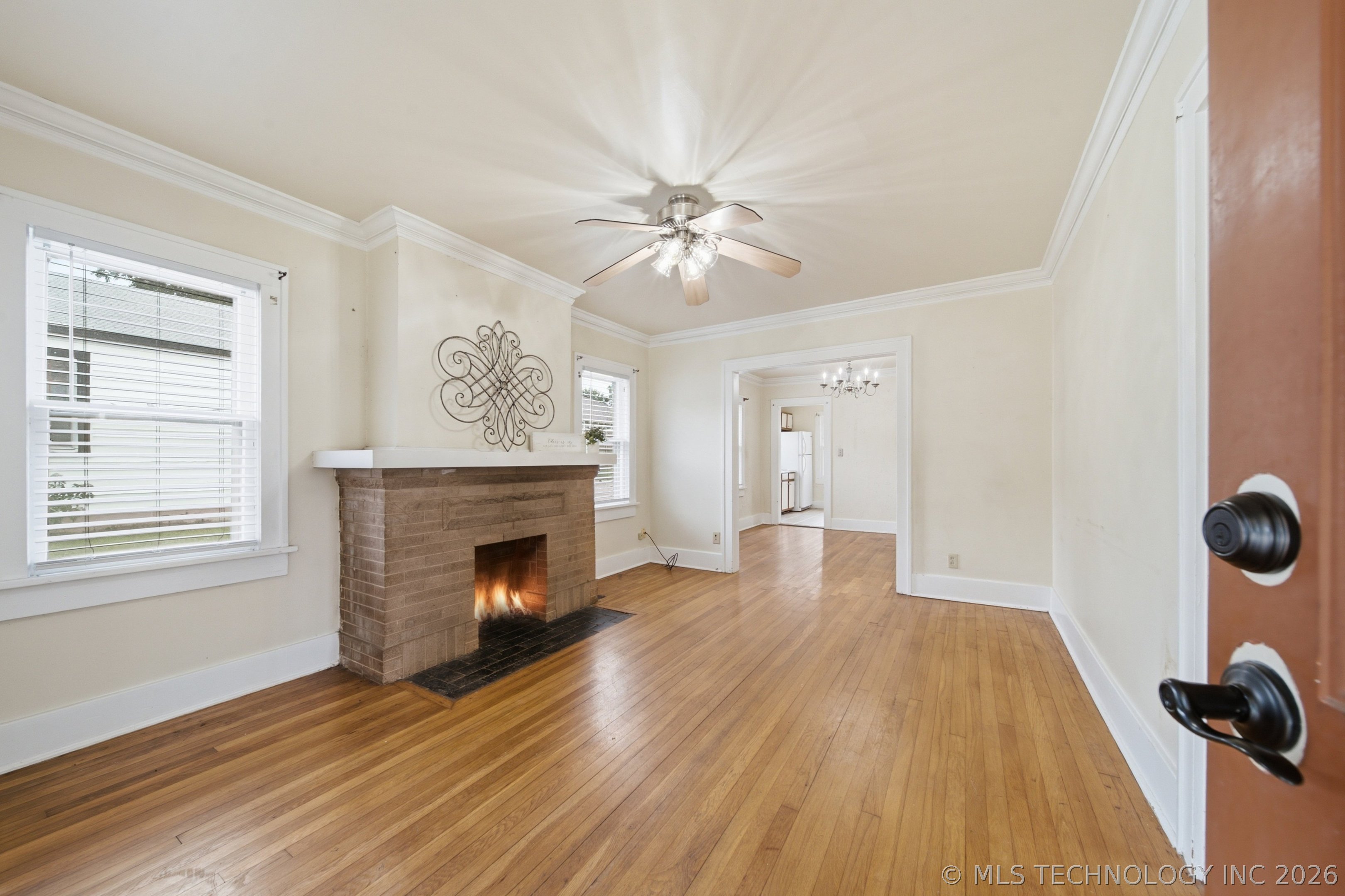 2214 E 12th Place Property Photo 8