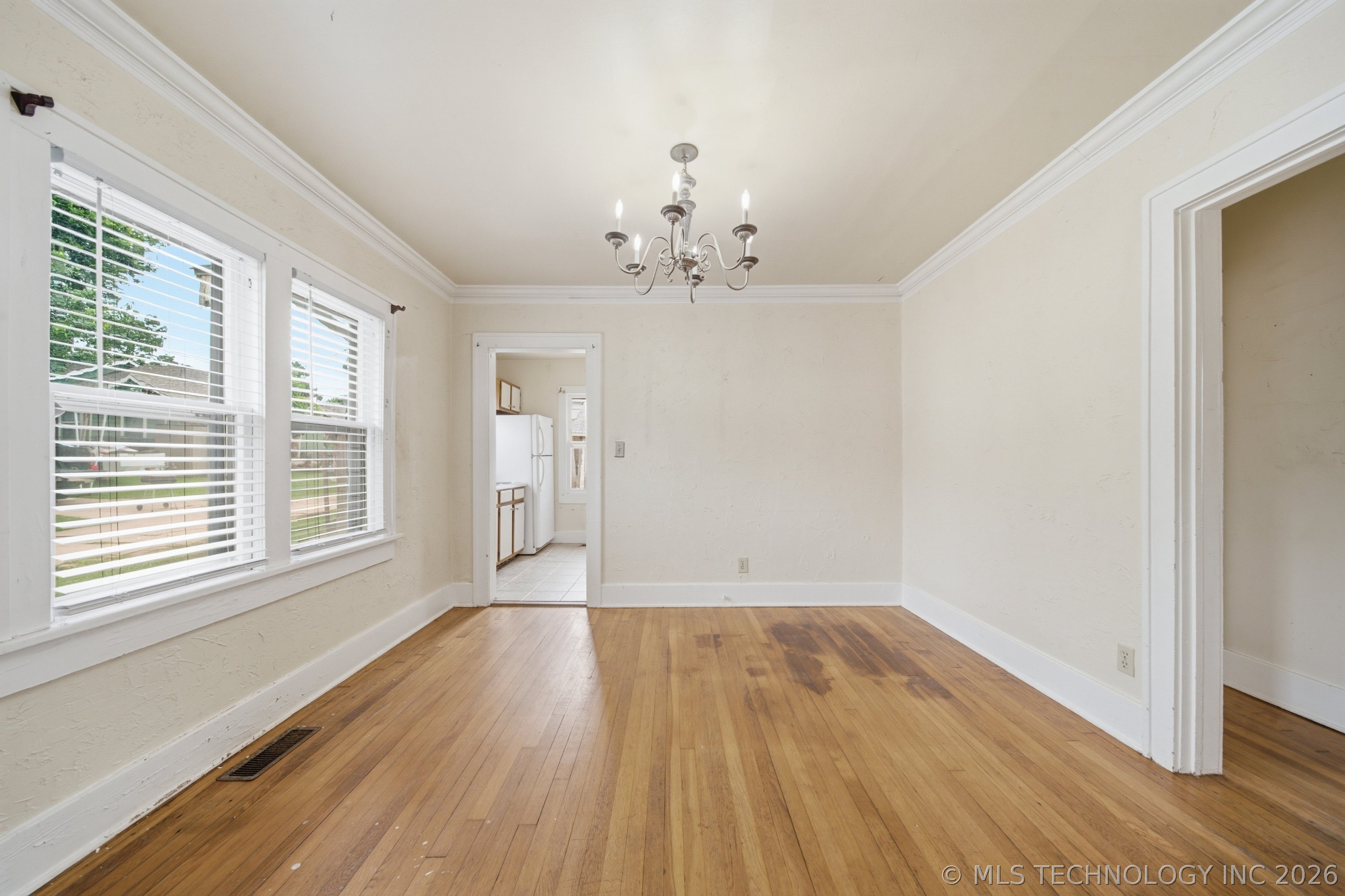 2214 E 12th Place Property Photo 11