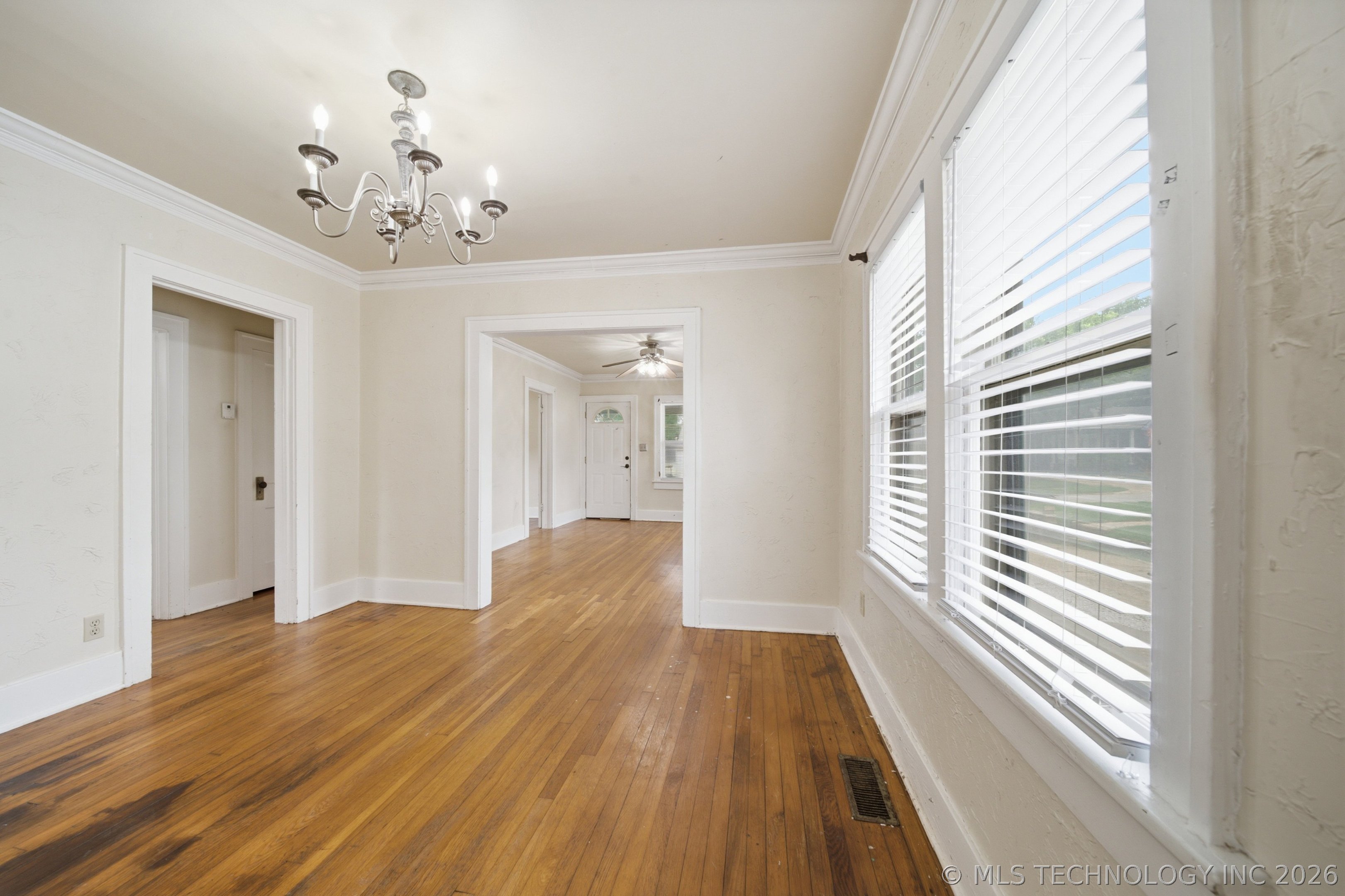 2214 E 12th Place Property Photo 12