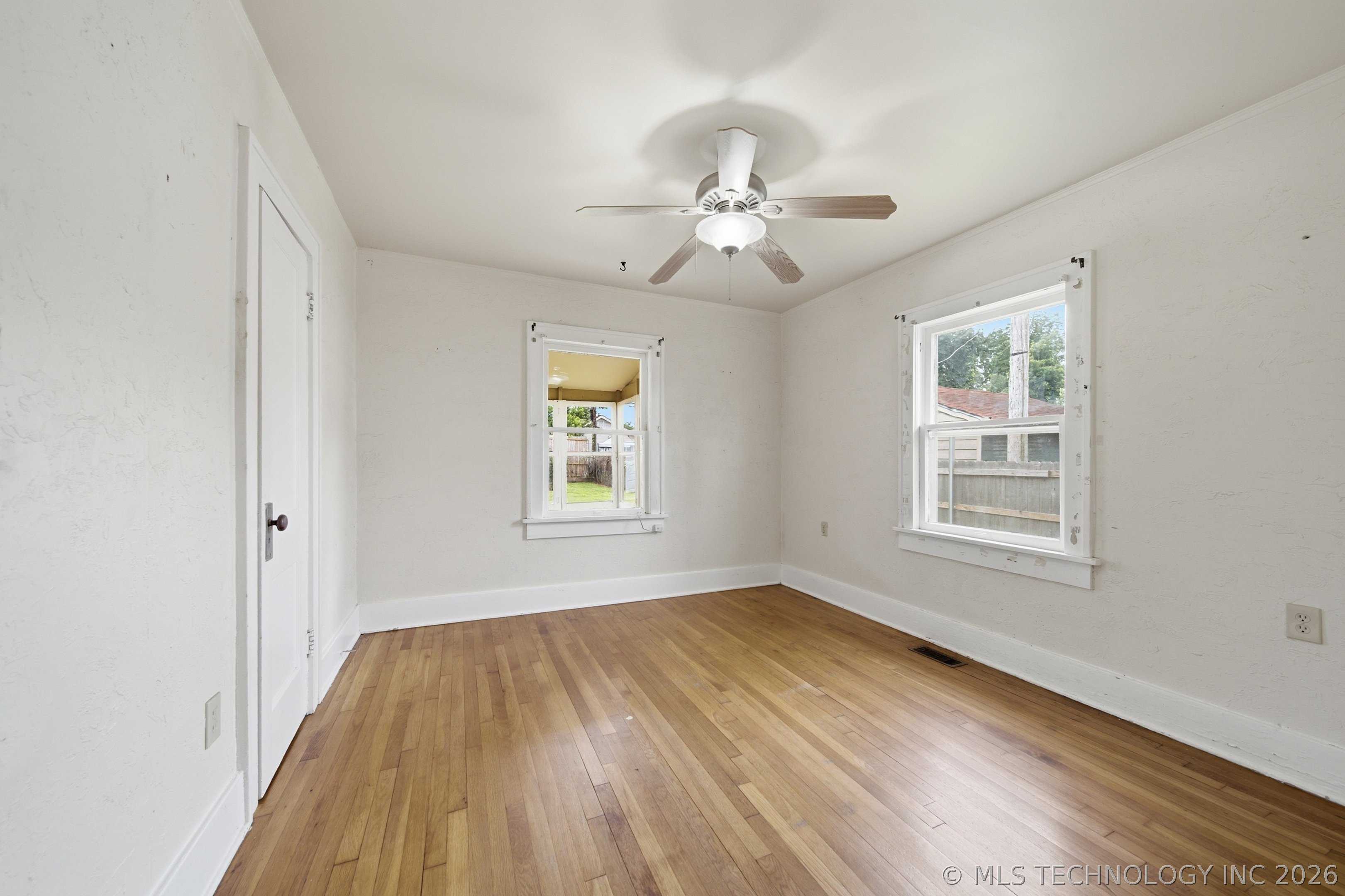 2214 E 12th Place Property Photo 17