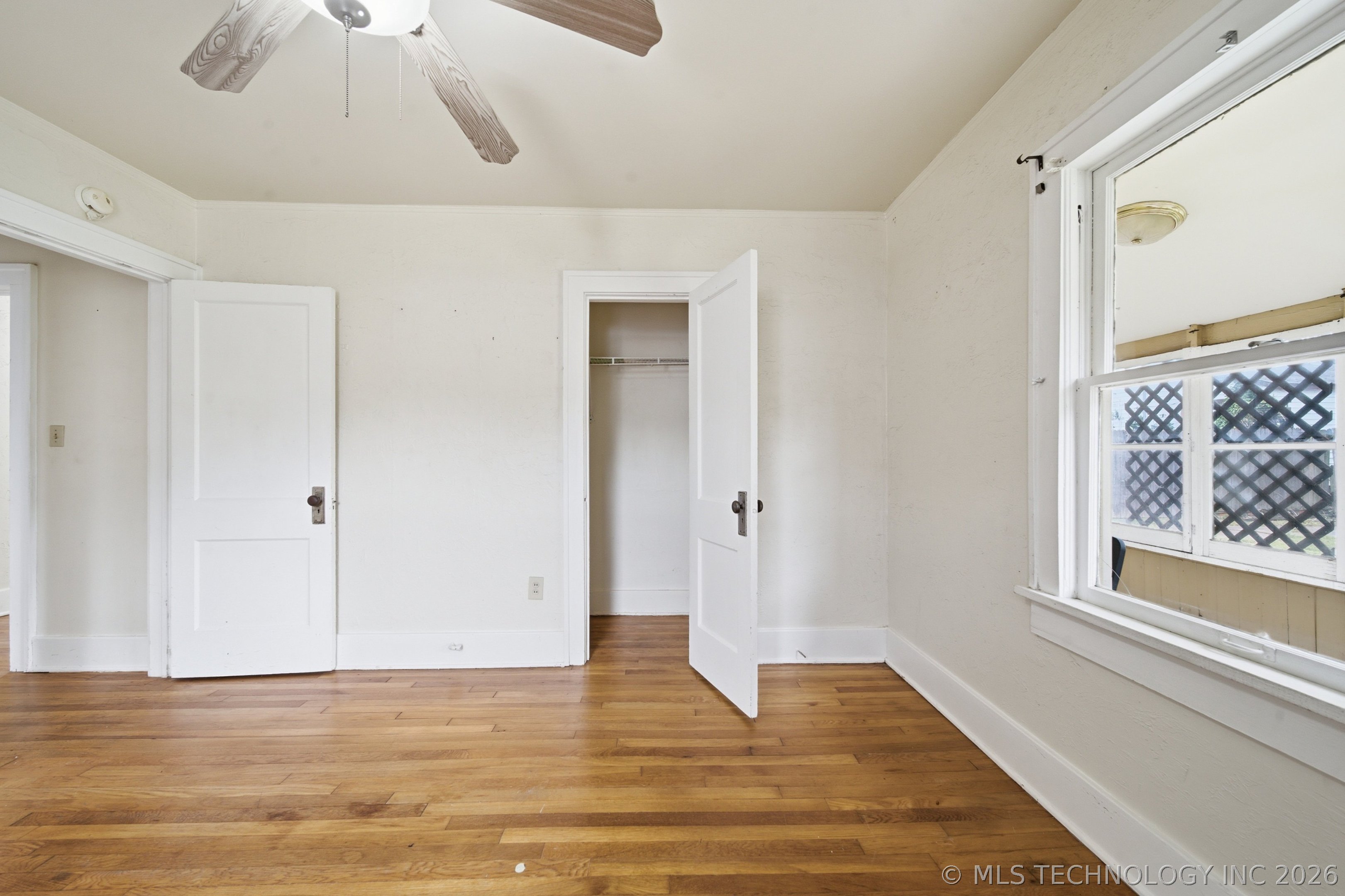 2214 E 12th Place Property Photo 18