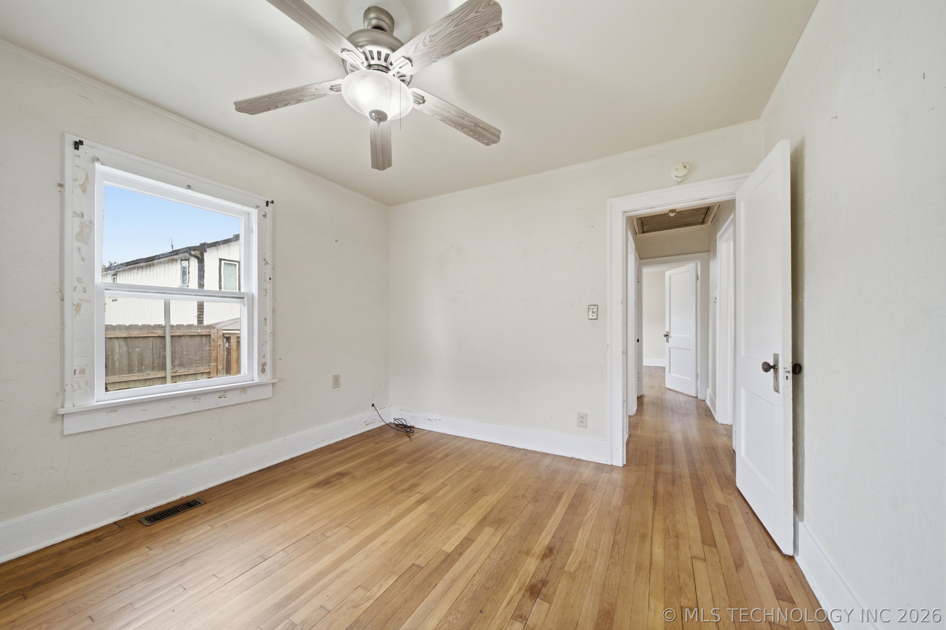 2214 E 12th Place Property Photo 19