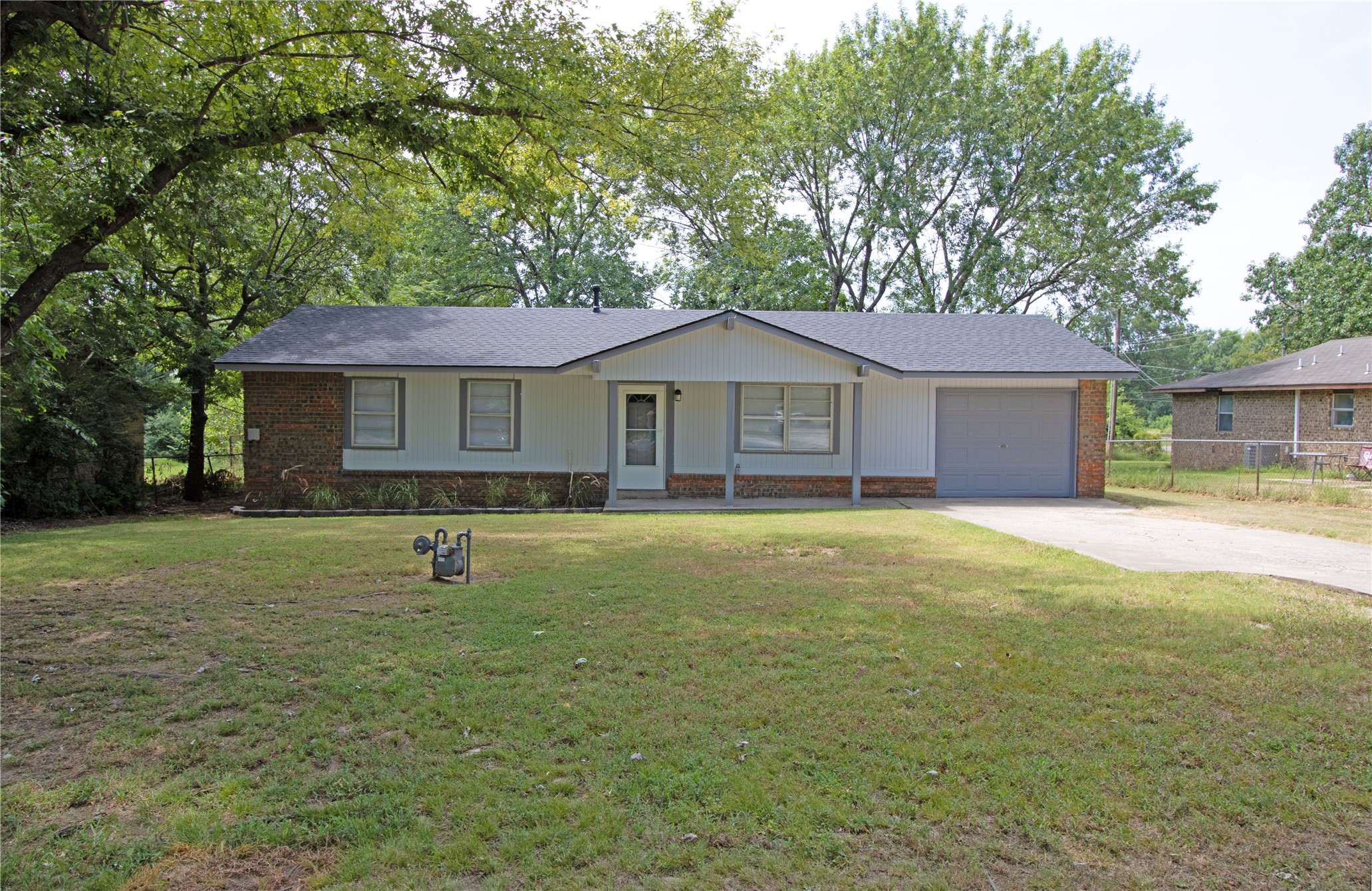1004 Ne 9th Street Property Photo 3