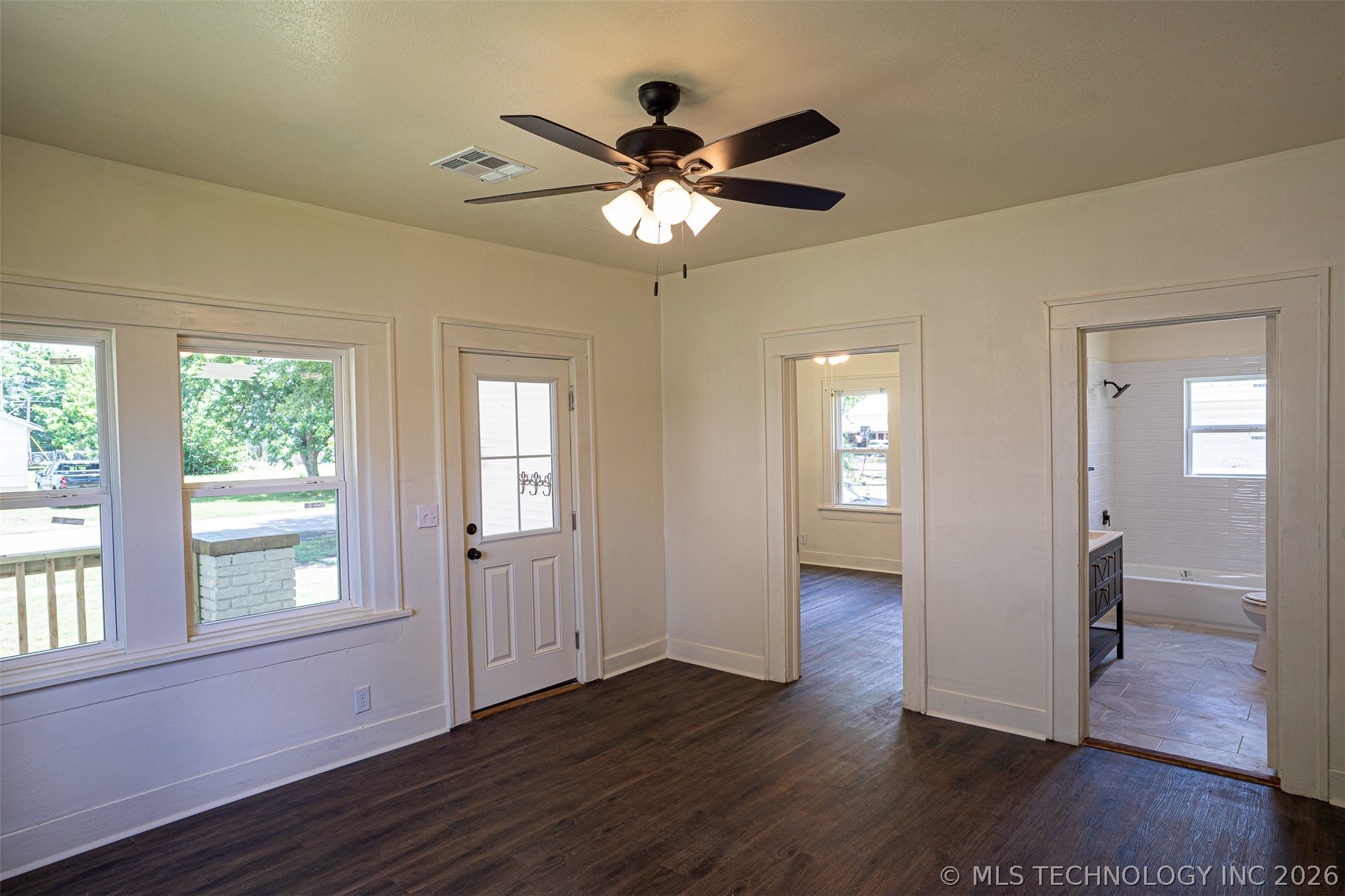 407 S 8th Property Photo 24