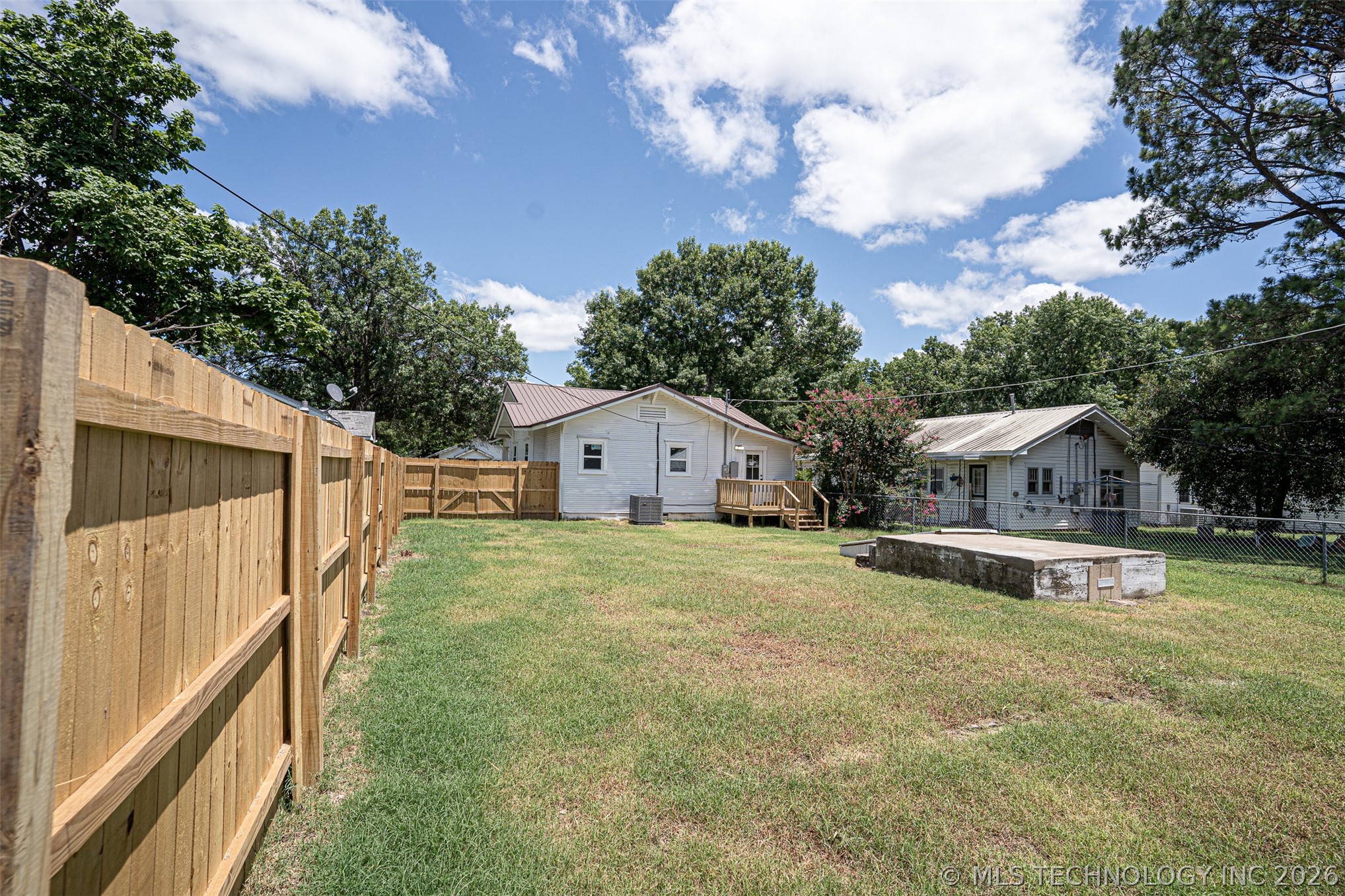 407 S 8th Property Photo 40