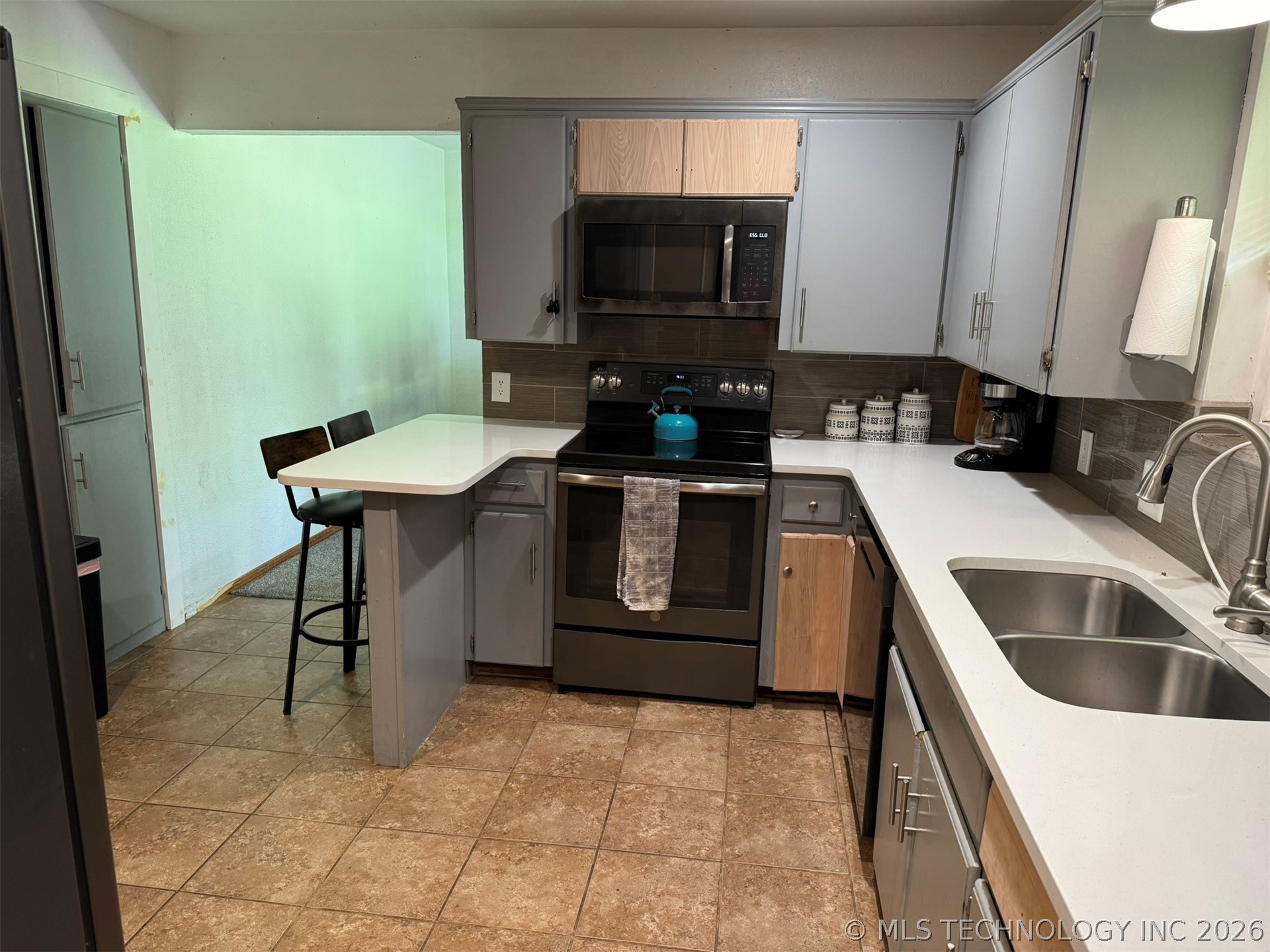 23926 E 135th Street S Property Photo 6