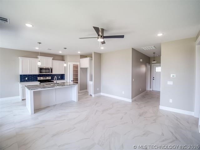 1194 Wild Indigo Circle Property Photo 6