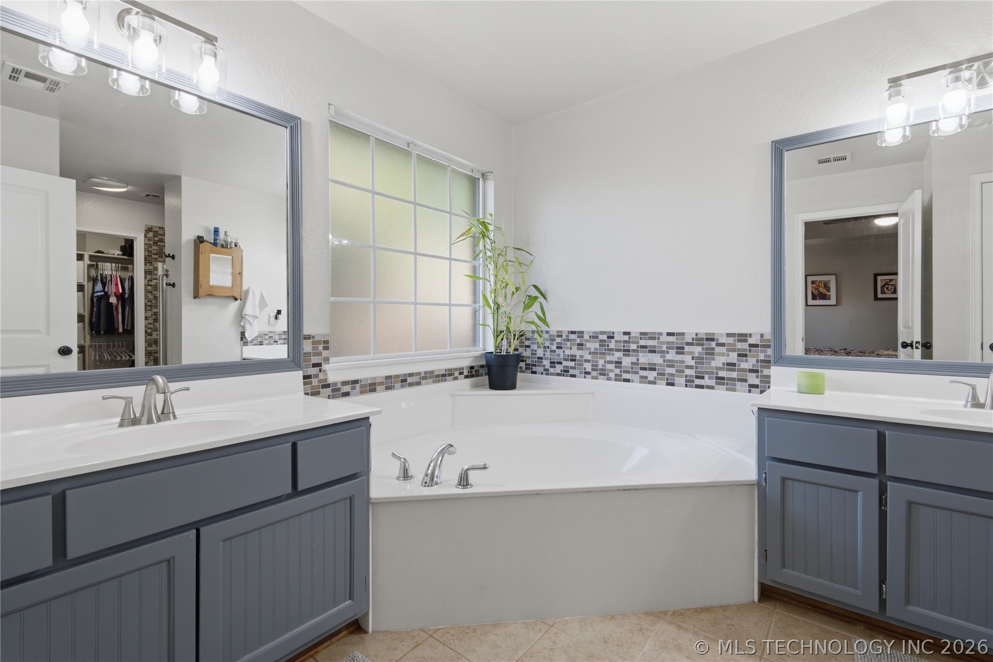 809 S 71st Street S Property Photo 13