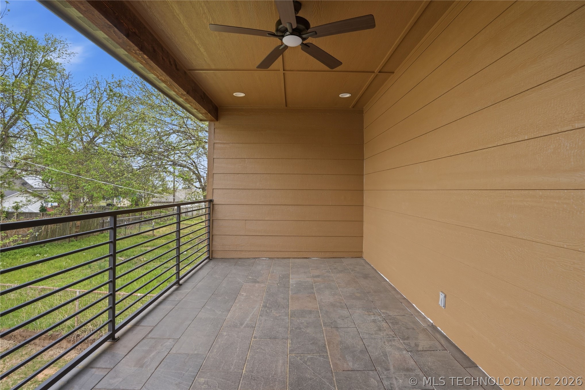 1414 E University Avenue Property Photo 27