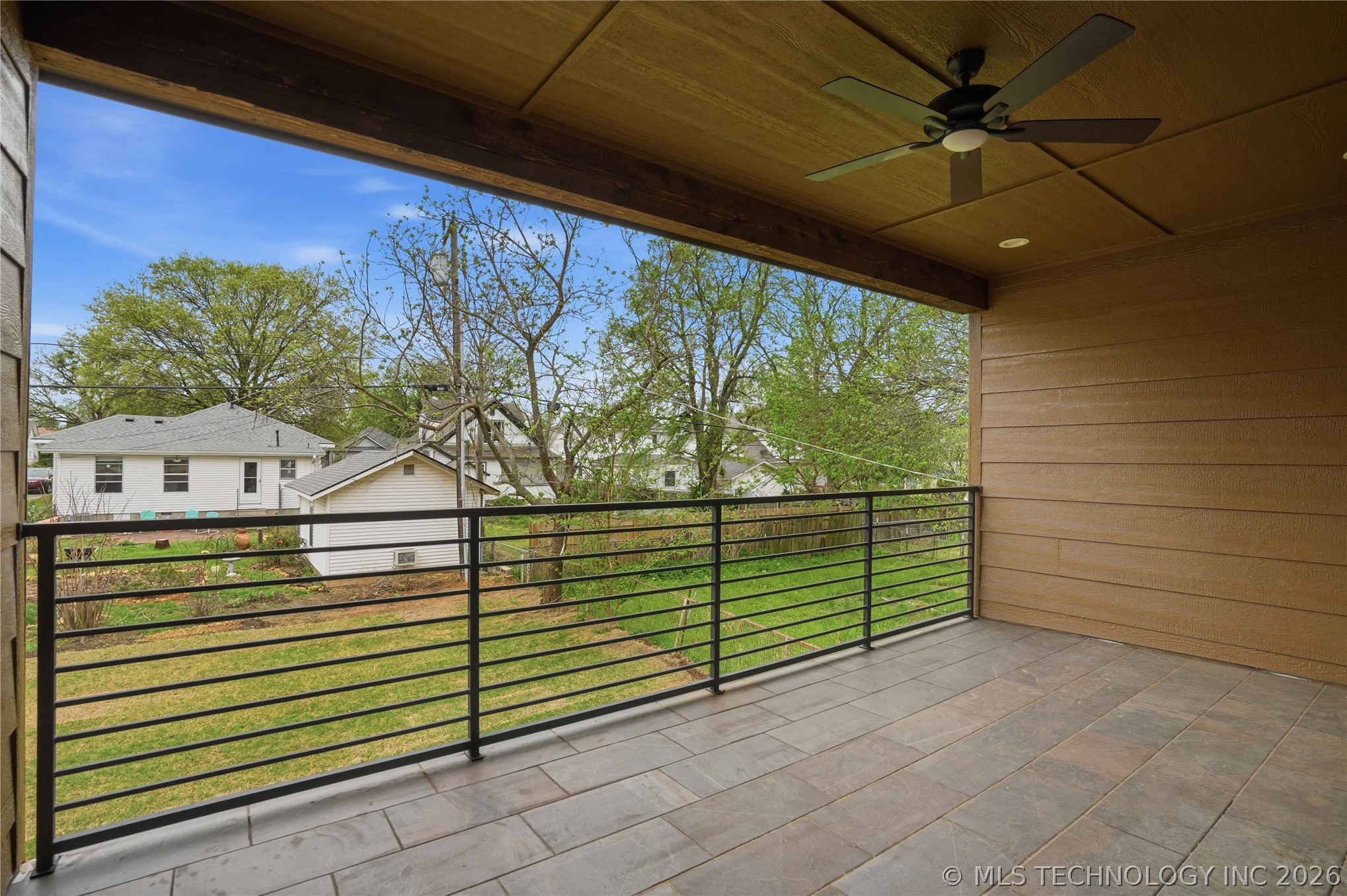 1414 E University Avenue Property Photo 28
