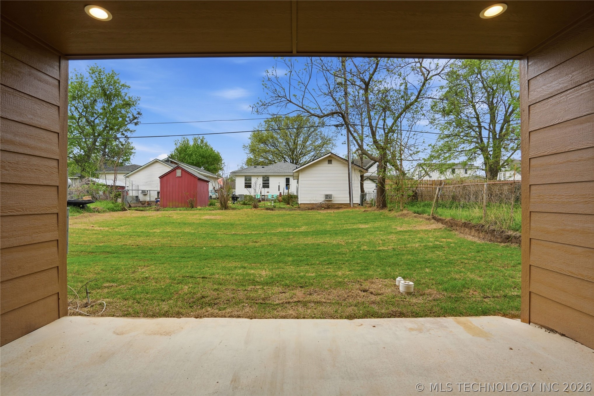 1414 E University Avenue Property Photo 31