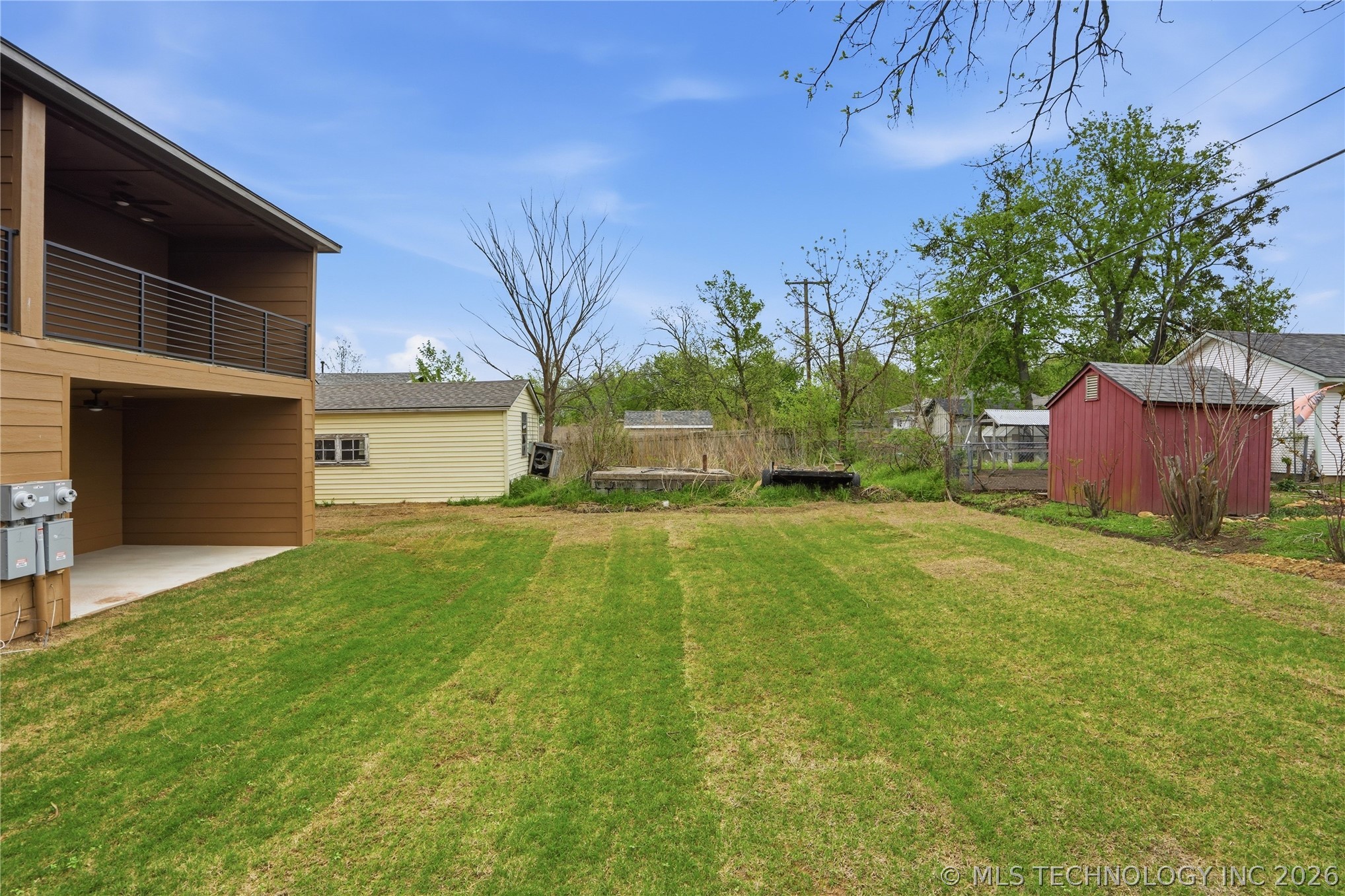 1414 E University Avenue Property Photo 32