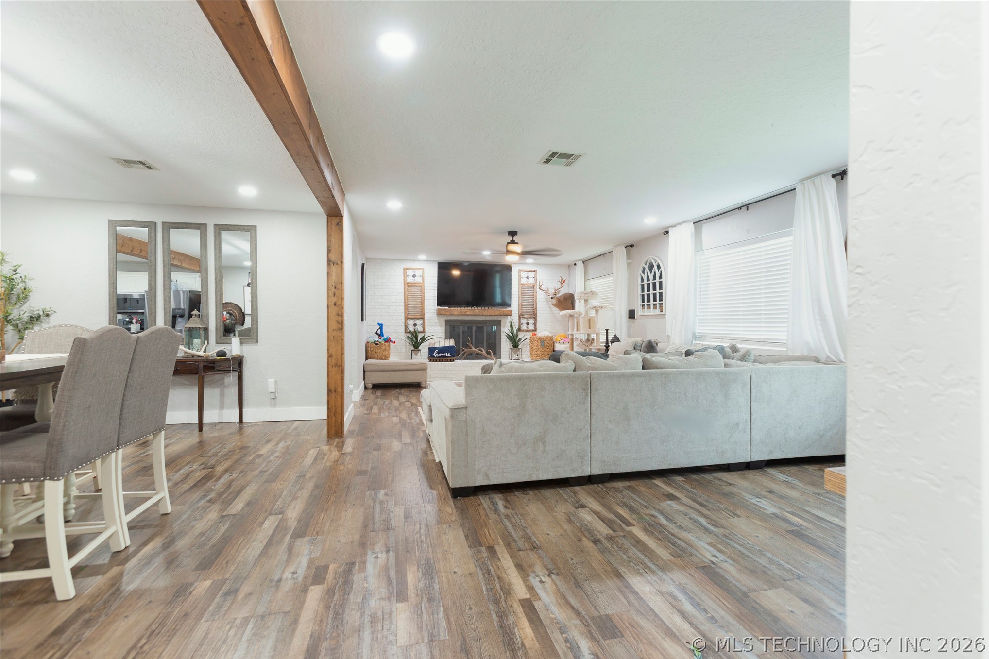 804 E Pierce Avenue Property Photo 11