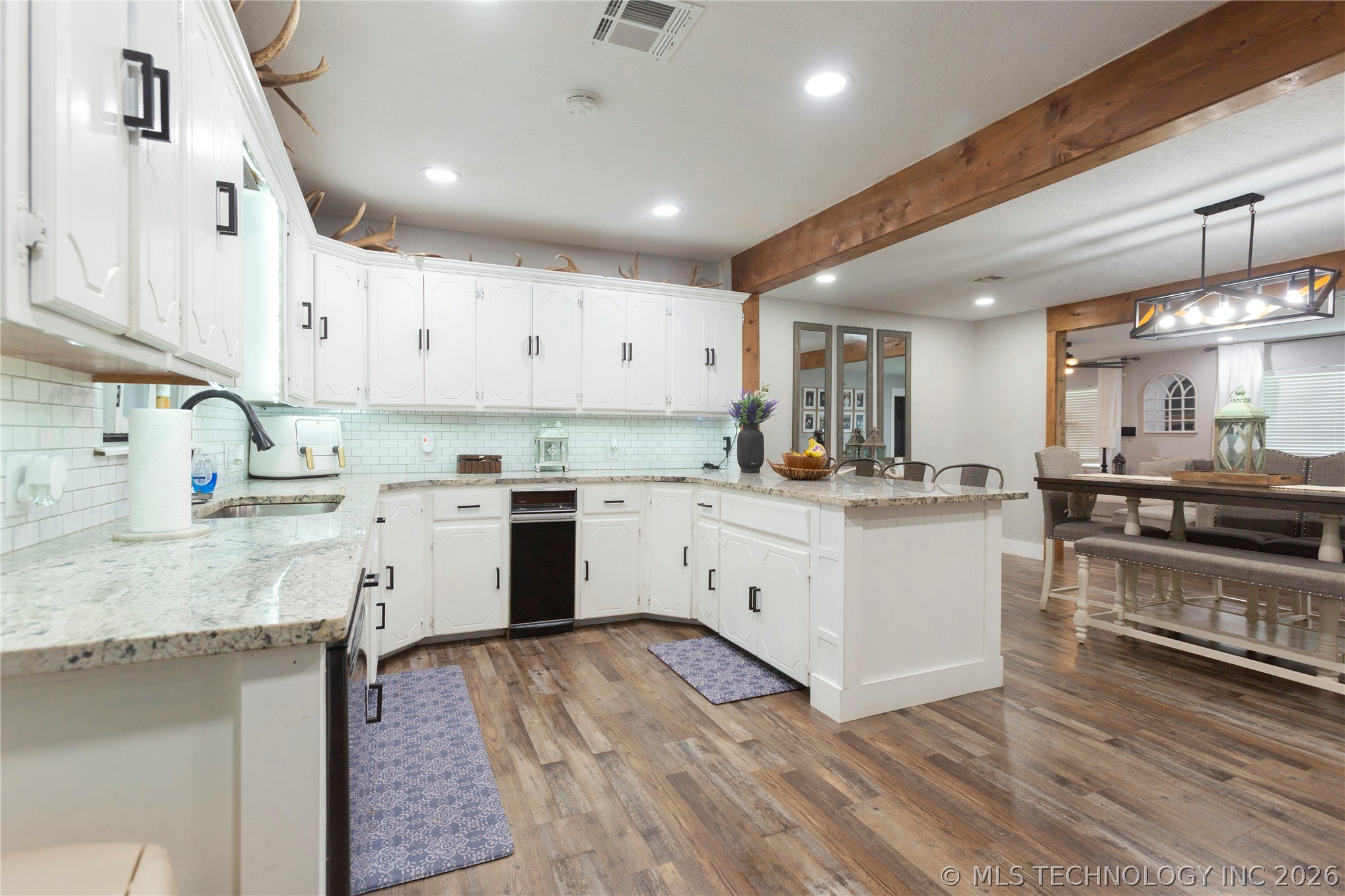 804 E Pierce Avenue Property Photo 14