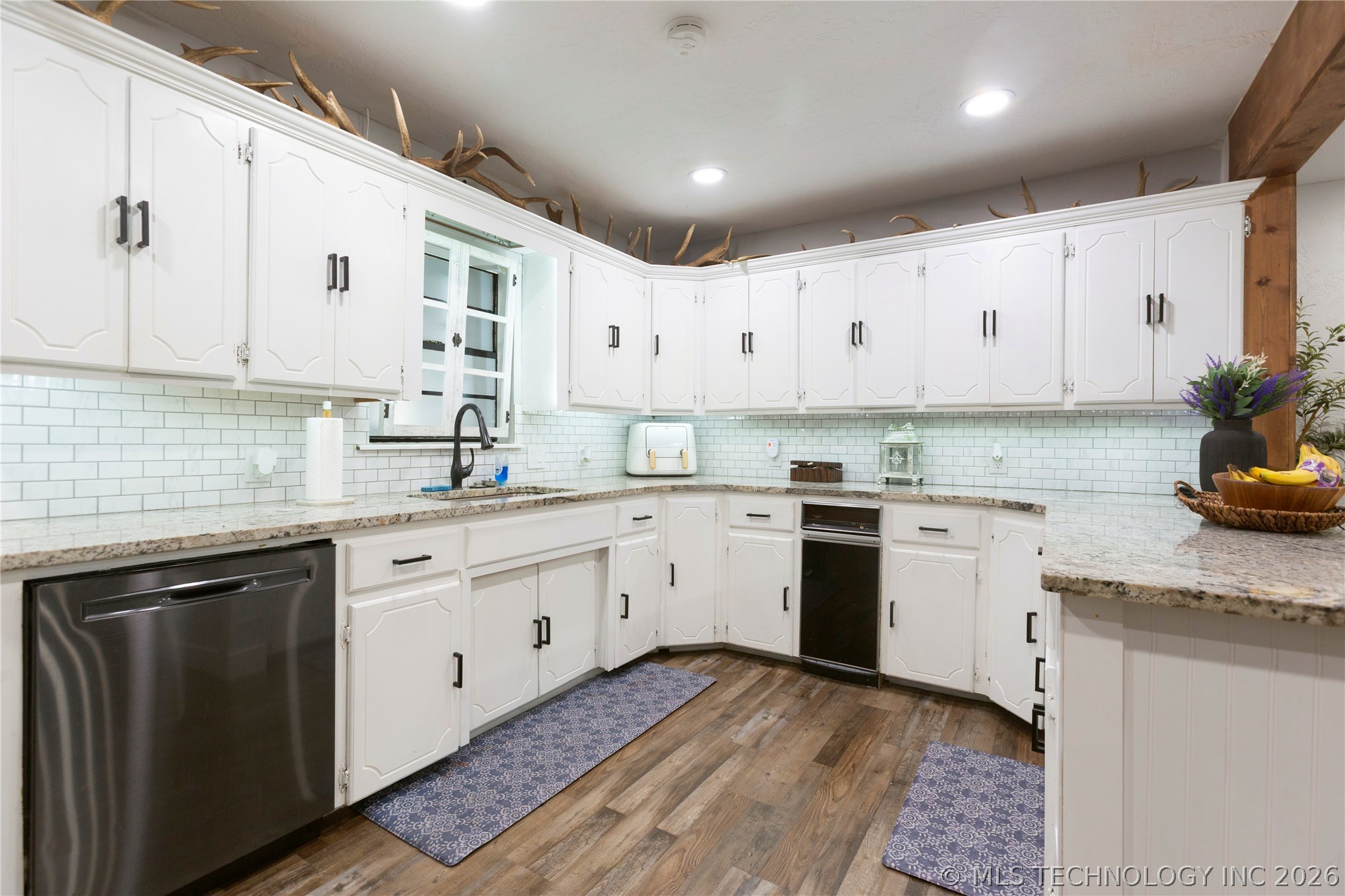 804 E Pierce Avenue Property Photo 15