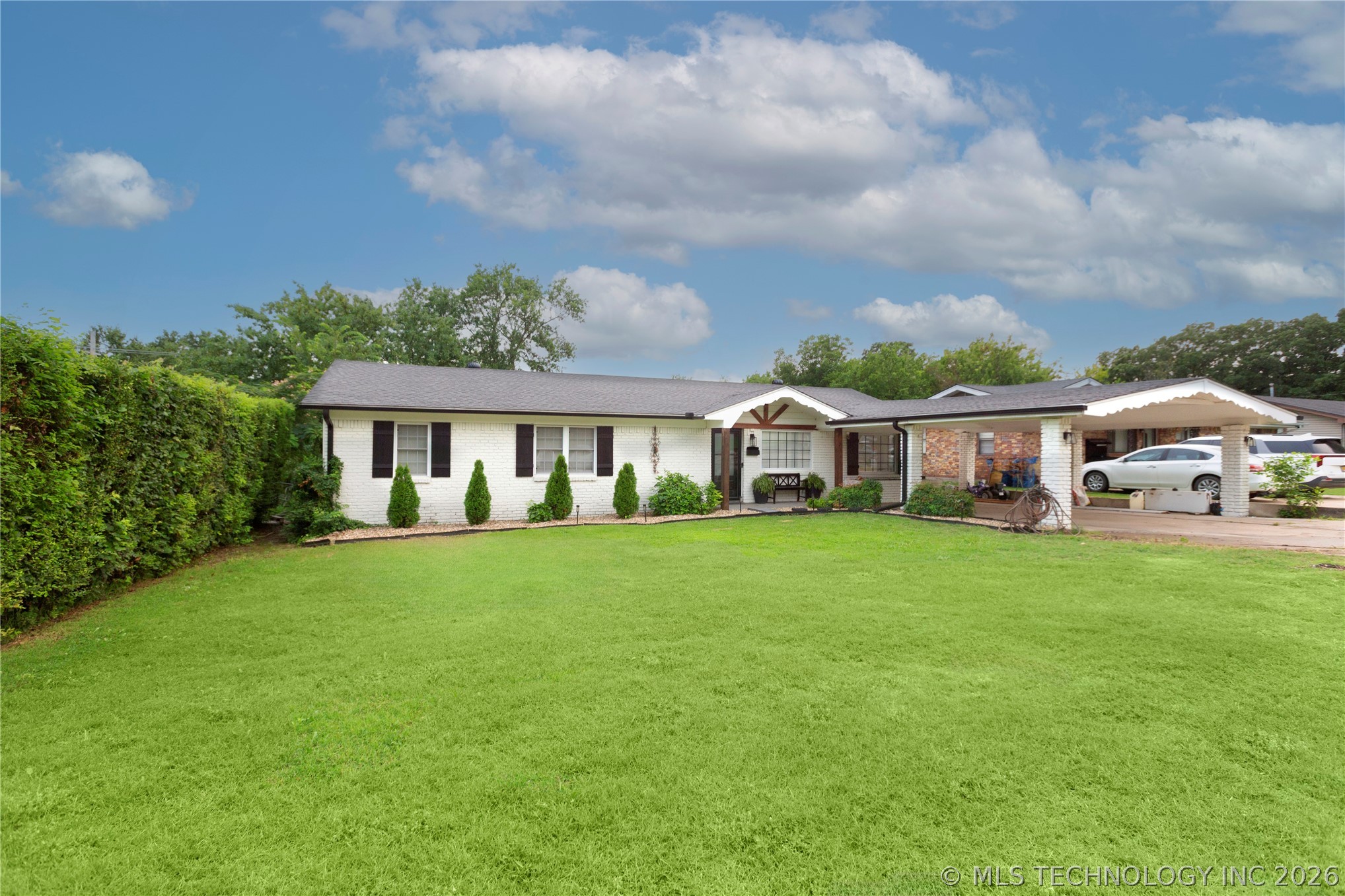 804 E Pierce Avenue Property Photo 48