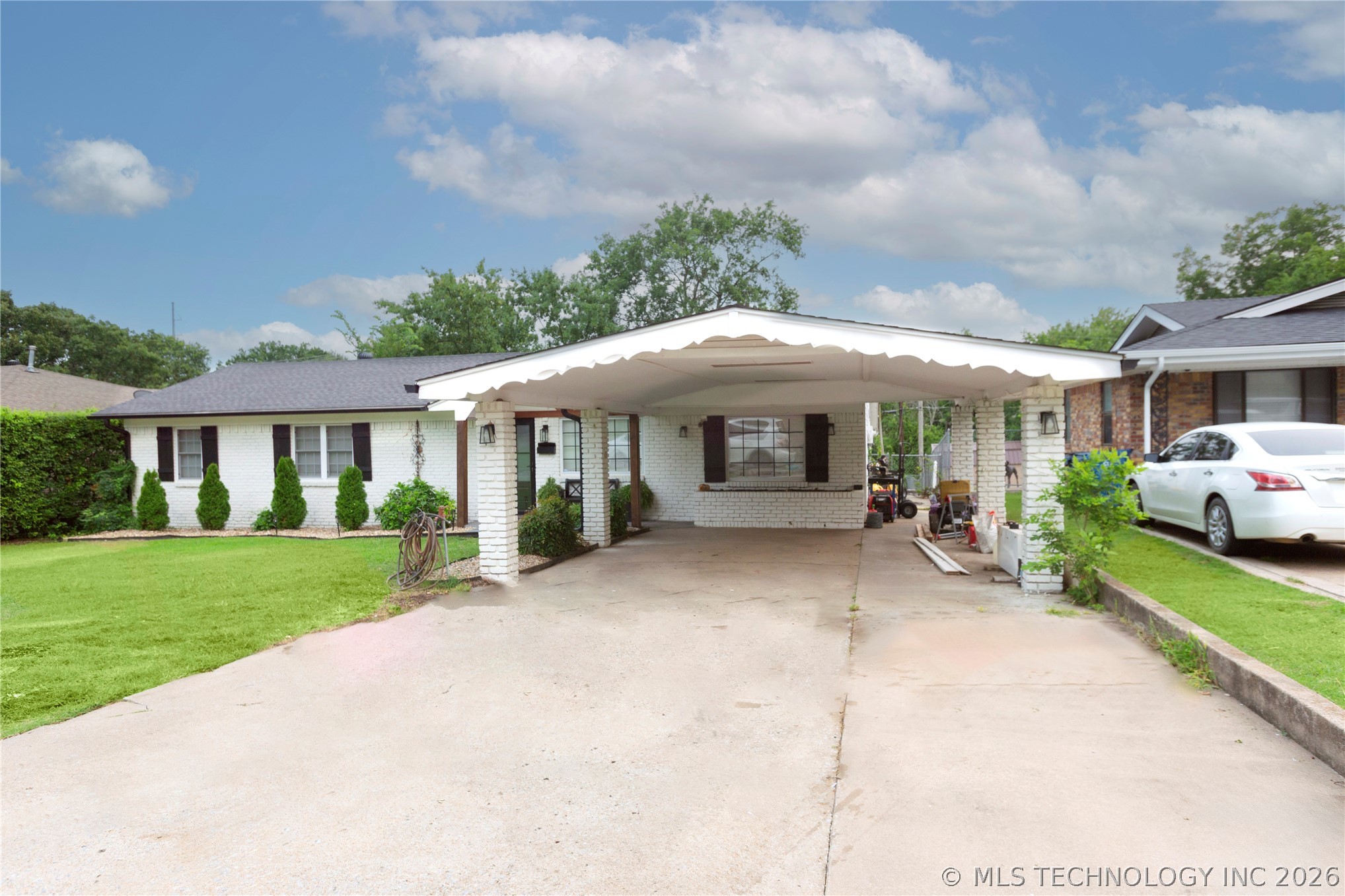 804 E Pierce Avenue Property Photo 49
