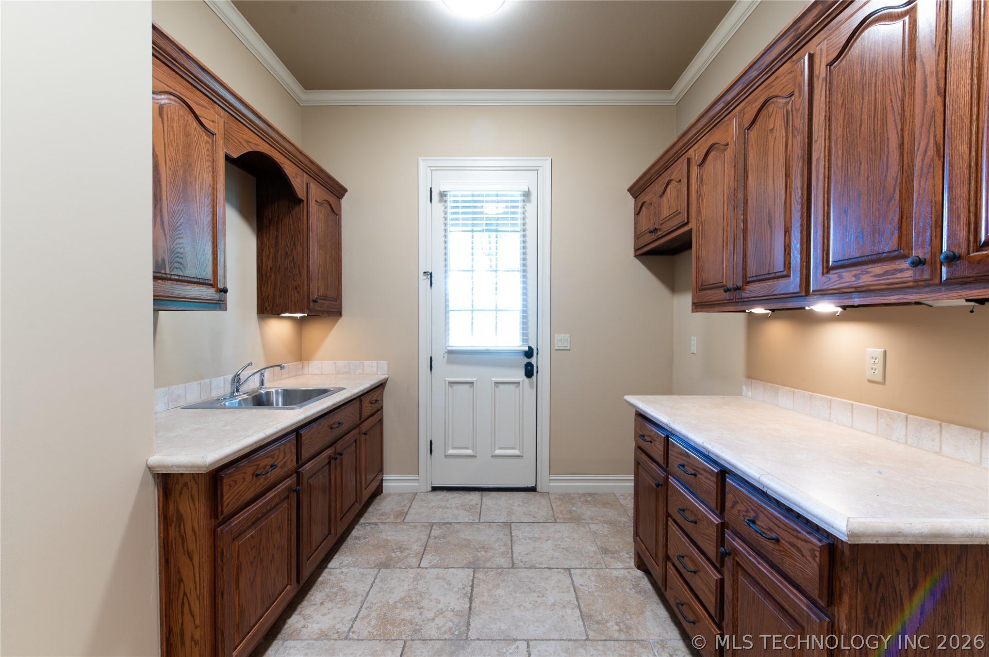 7305 S 2nd Street Property Photo 12