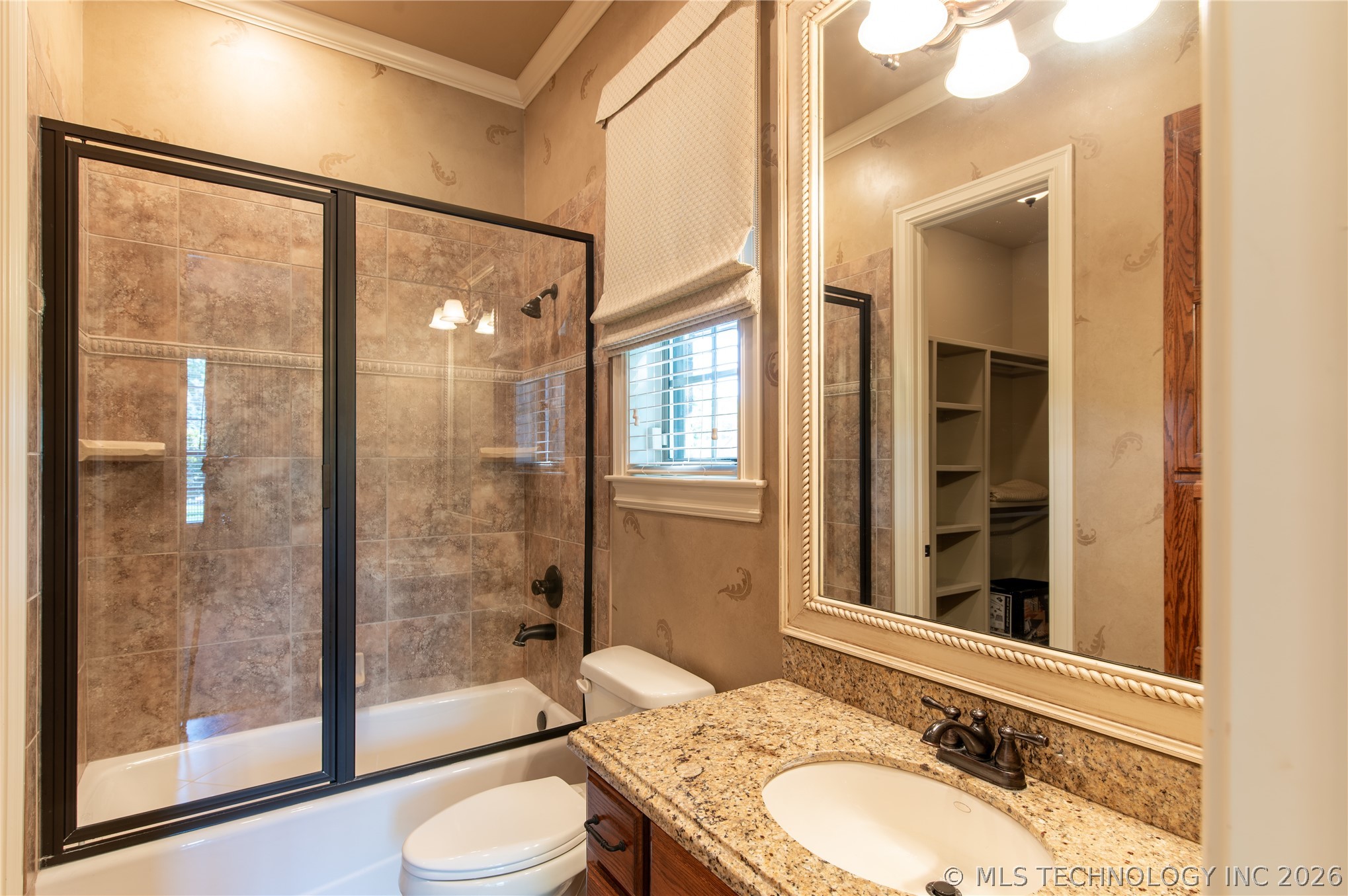 7305 S 2nd Street Property Photo 14