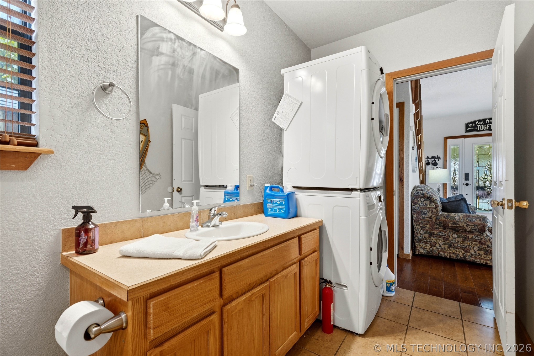 448532 E 979 Property Photo 25