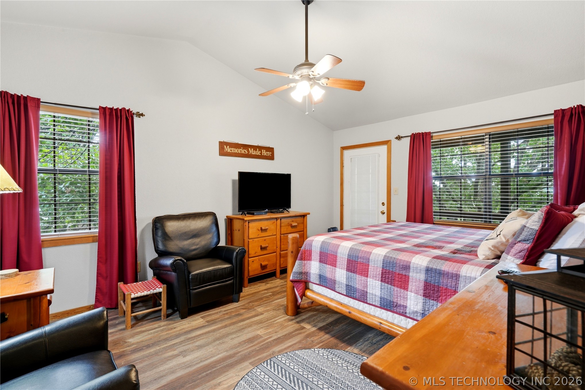 448532 E 979 Property Photo 27