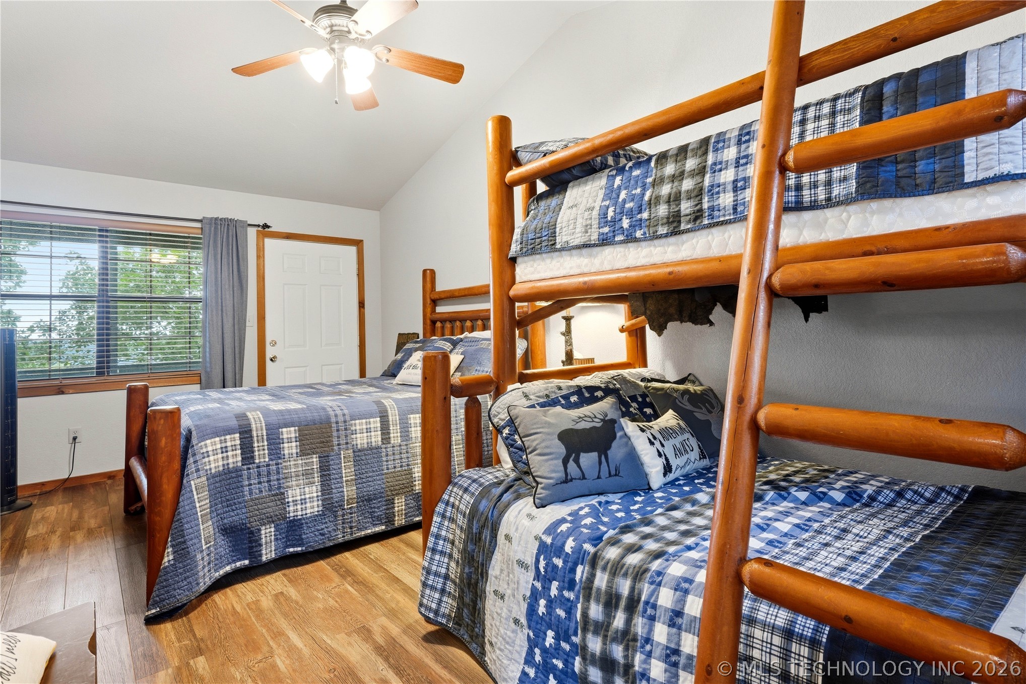 448532 E 979 Property Photo 33