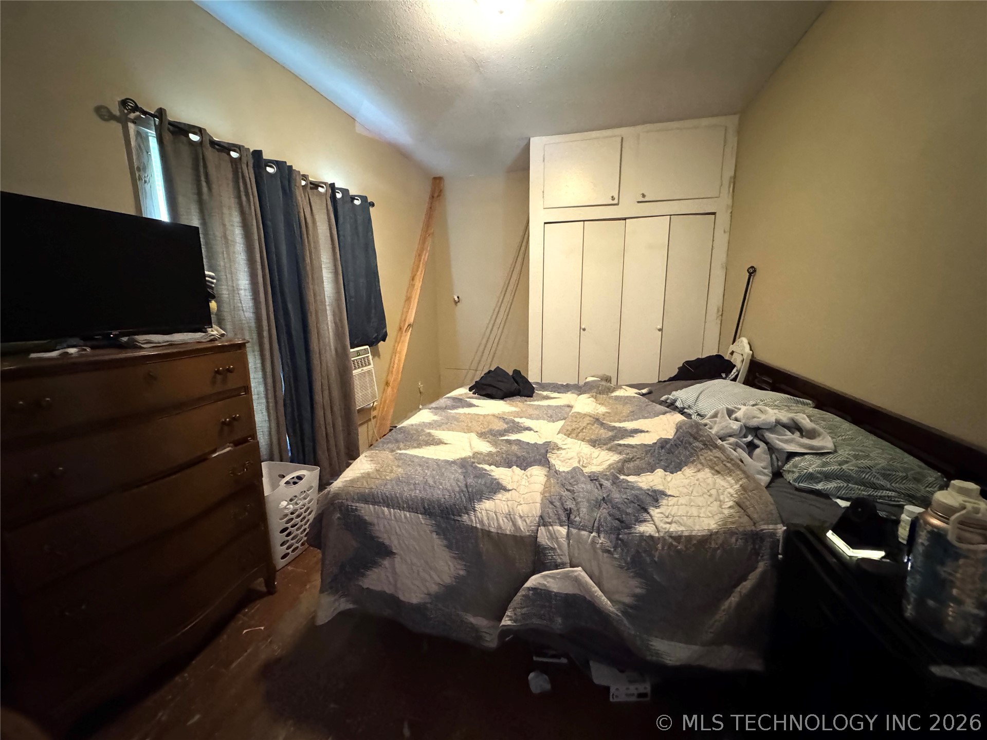 207 N State Street Property Photo 5