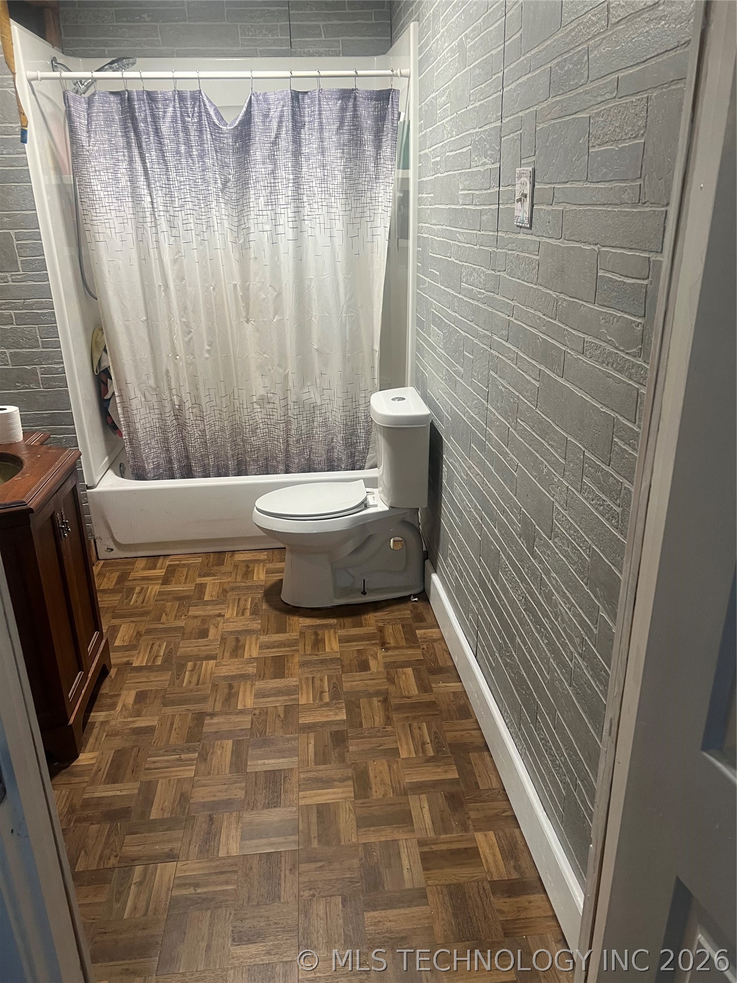 207 N State Street Property Photo 7