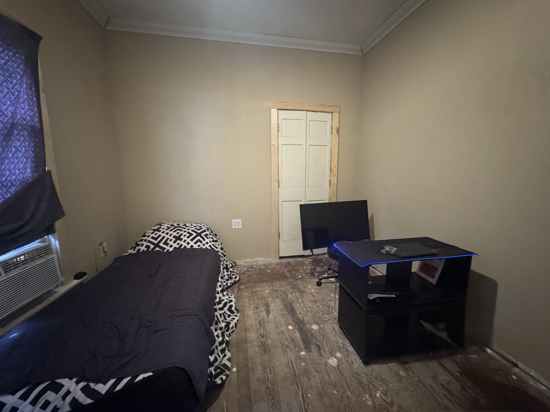 207 N State Street Property Photo 7