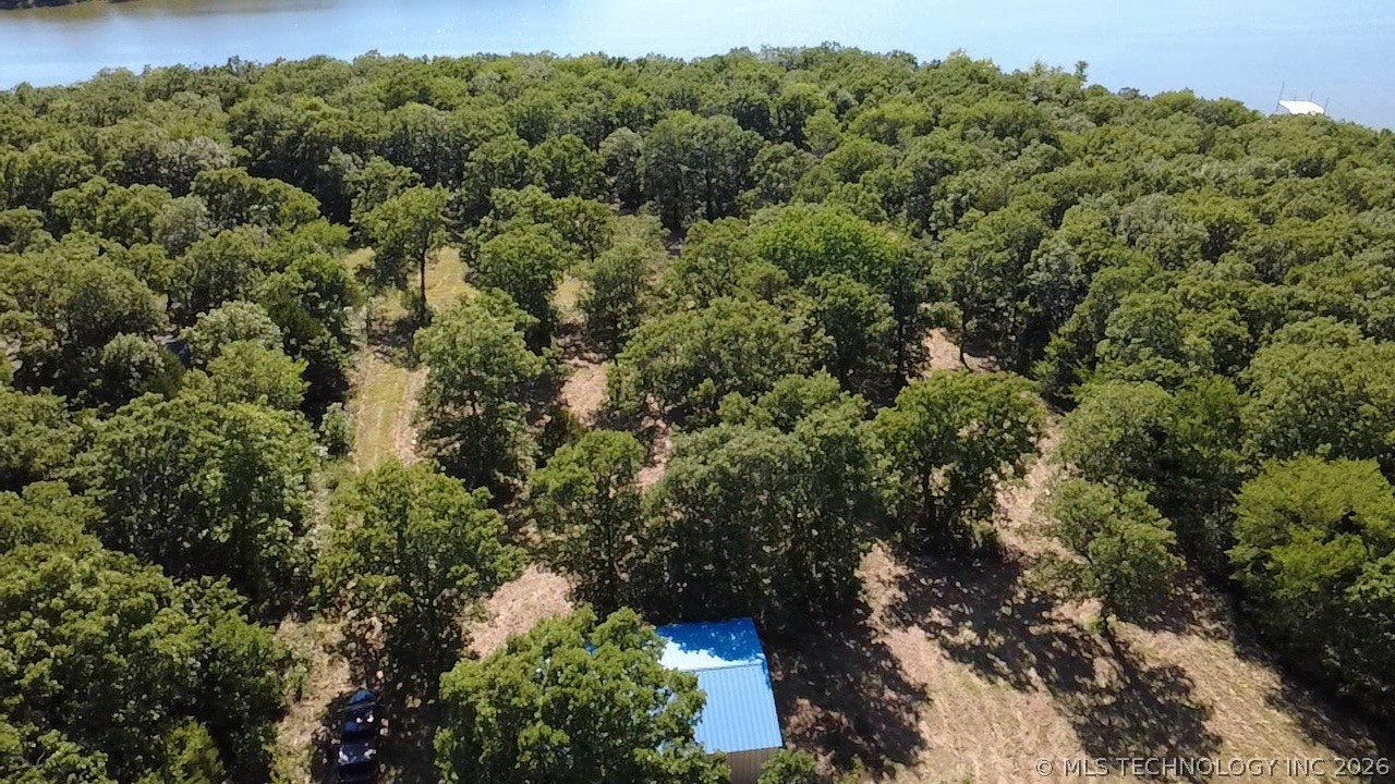 20 Lakeside Property Photo 32
