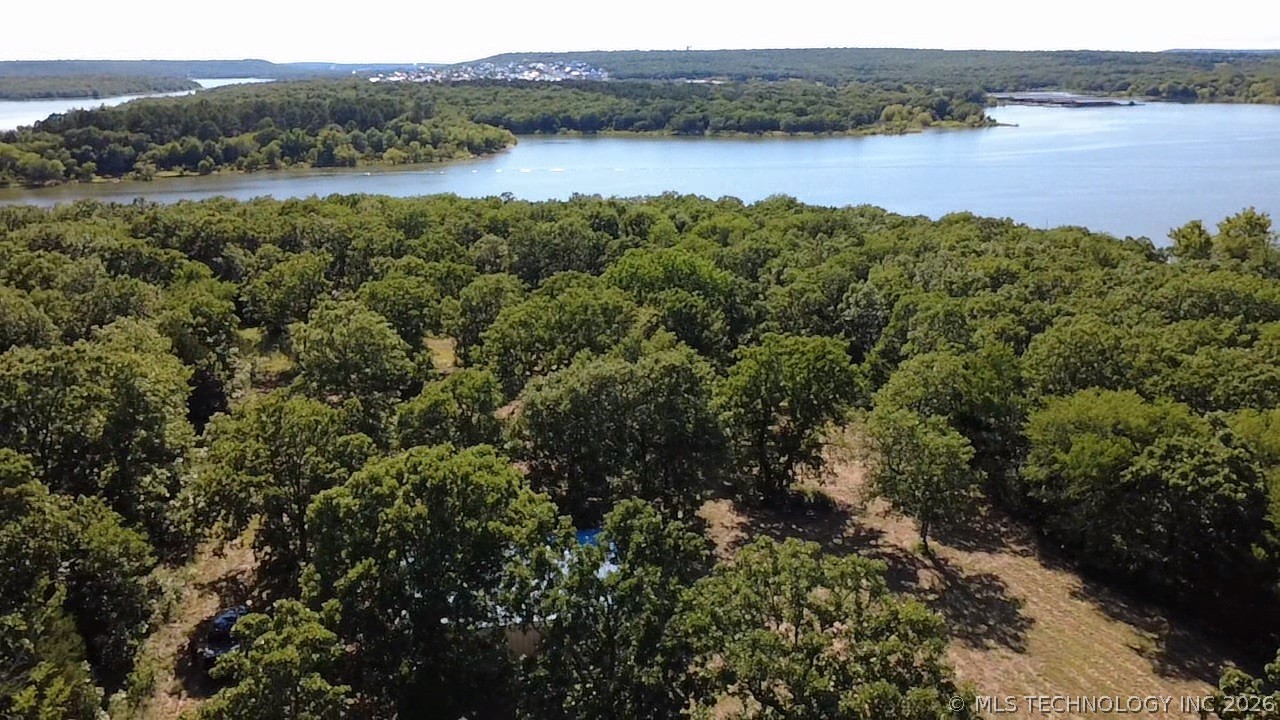 20 Lakeside Property Photo 33