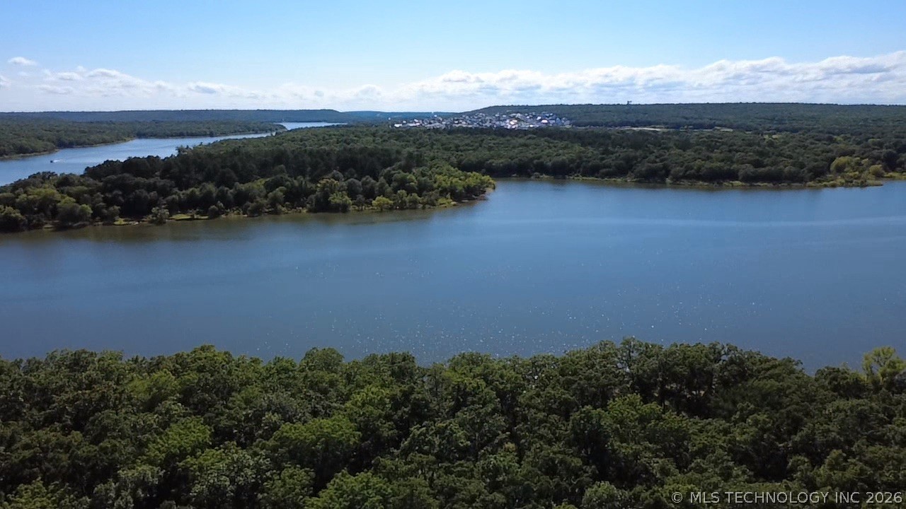 20 Lakeside Property Photo 37