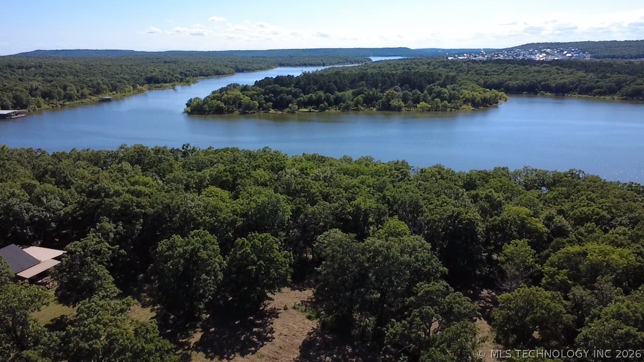 20 Lakeside Property Photo 41