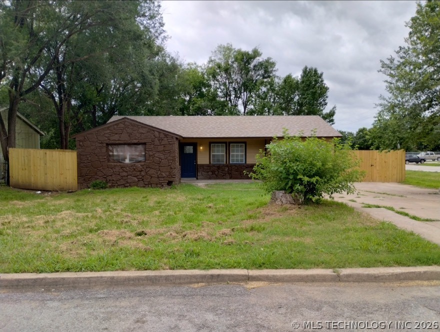204 E 58th Street N Property Photo 1