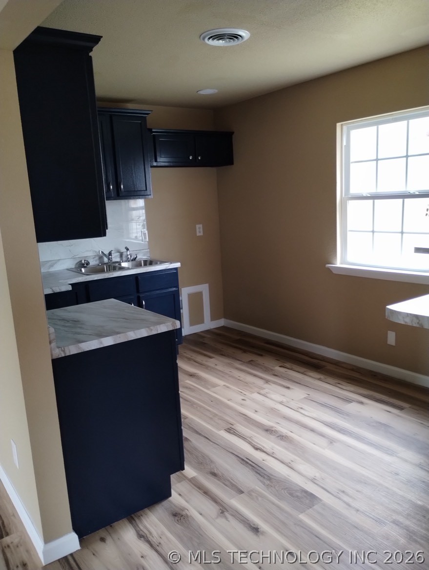 204 E 58th Street N Property Photo 13