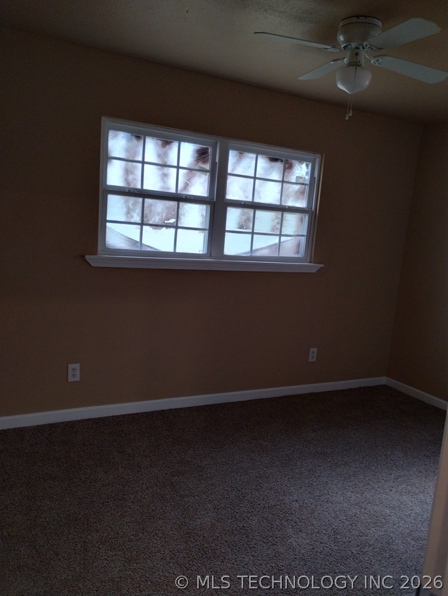 204 E 58th Street N Property Photo 18