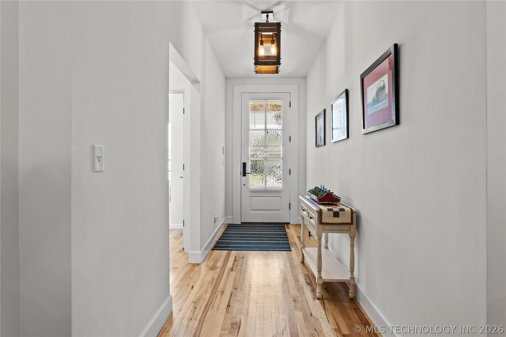 13863 S 21st Place Property Photo 10