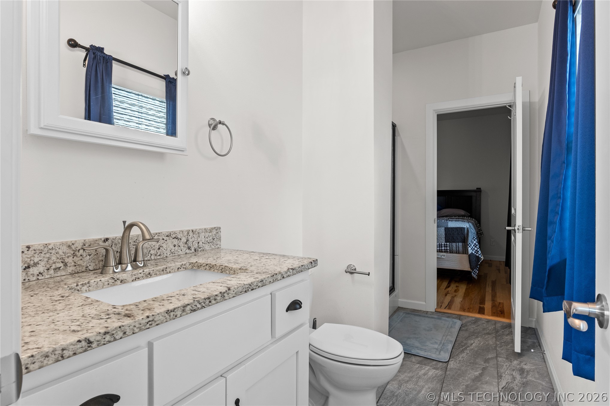 13863 S 21st Place Property Photo 14