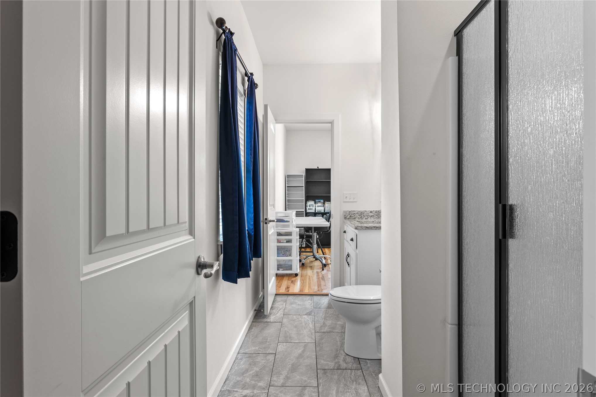 13863 S 21st Place Property Photo 15